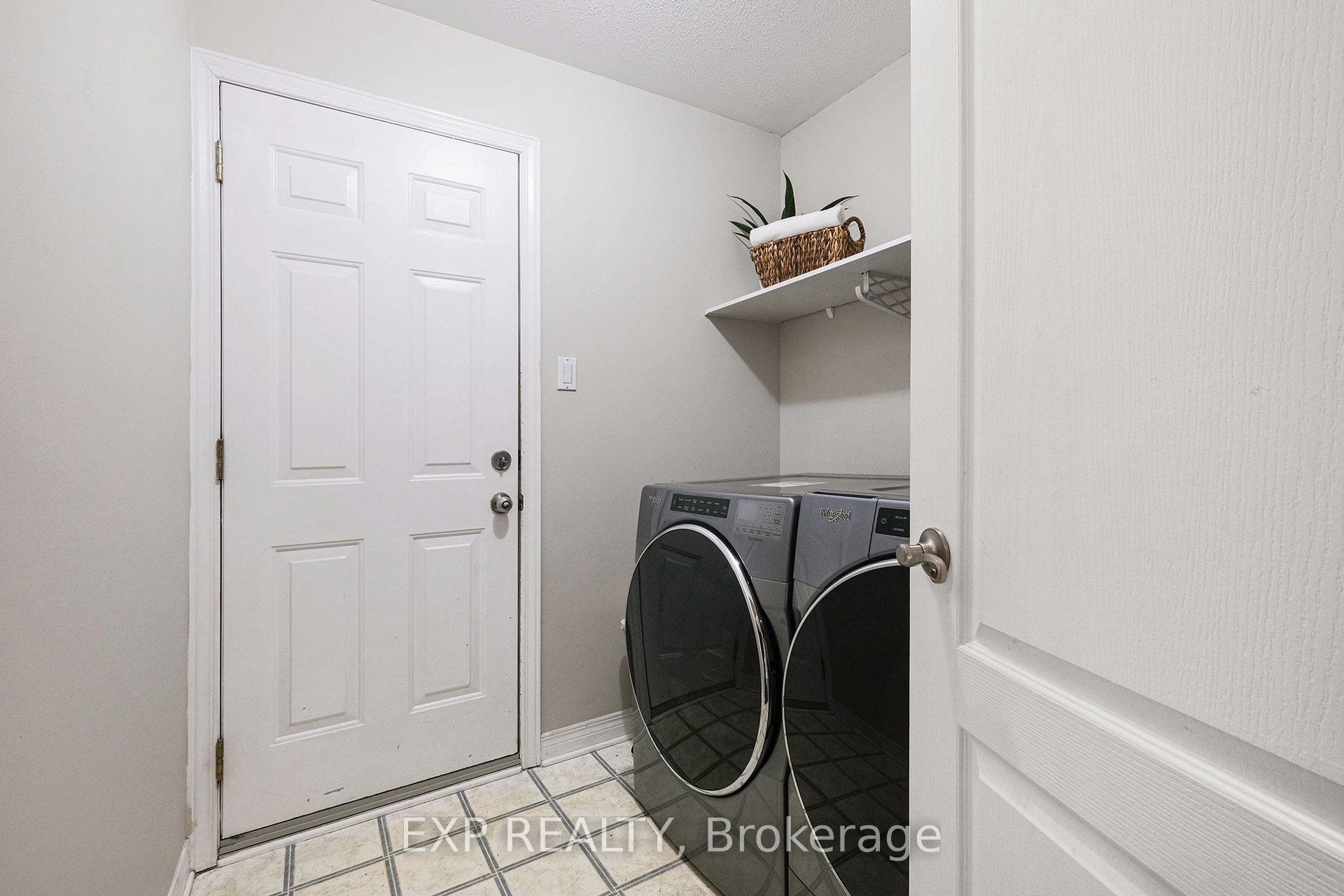 34 Avonmore Crescent Property Photo 11