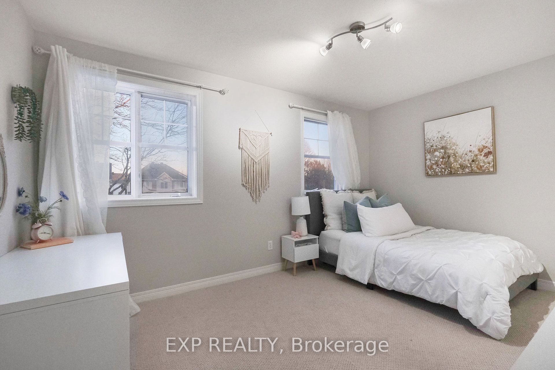 34 Avonmore Crescent Property Photo 14