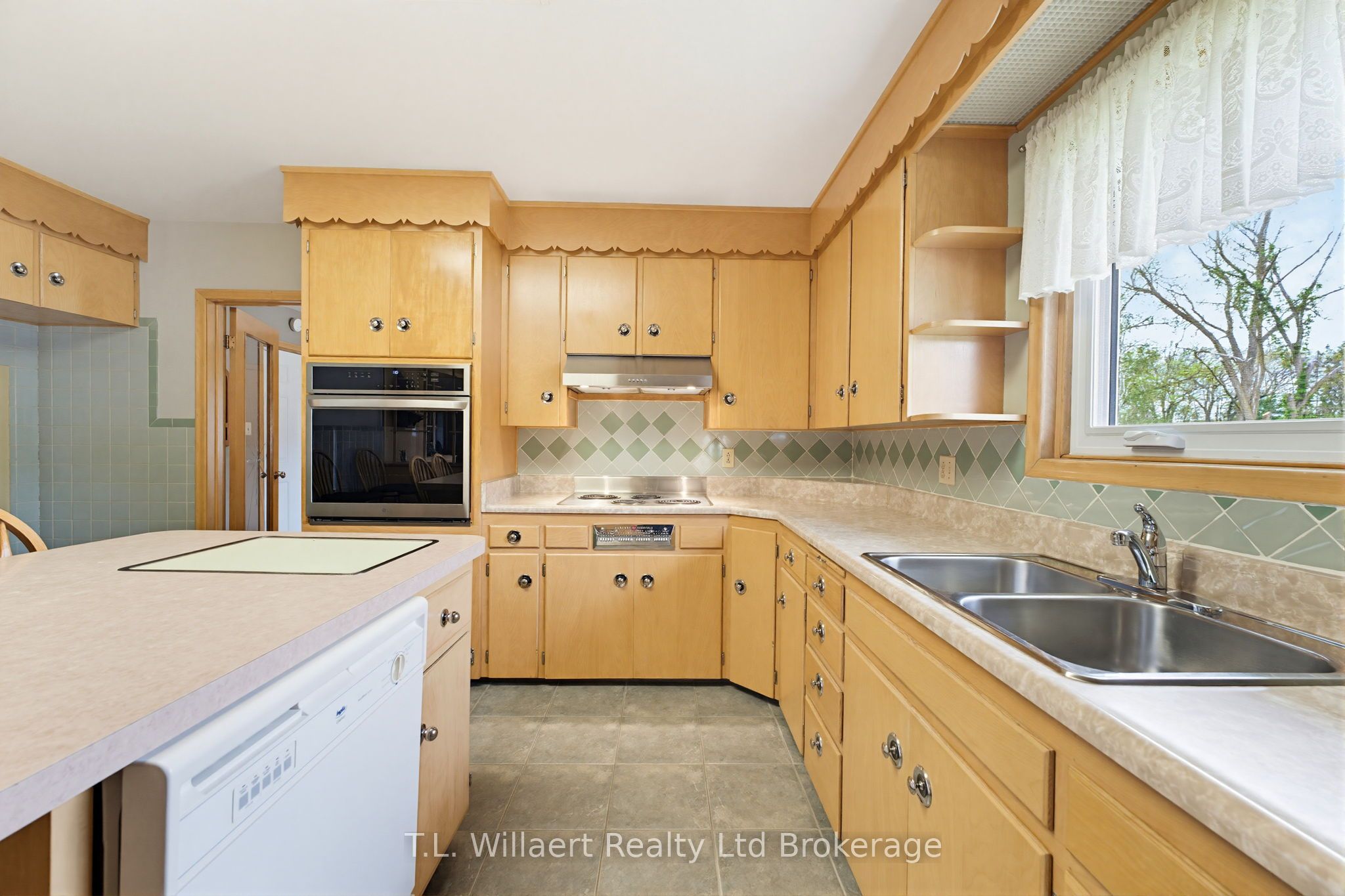 70 Albert Street Property Photo 12