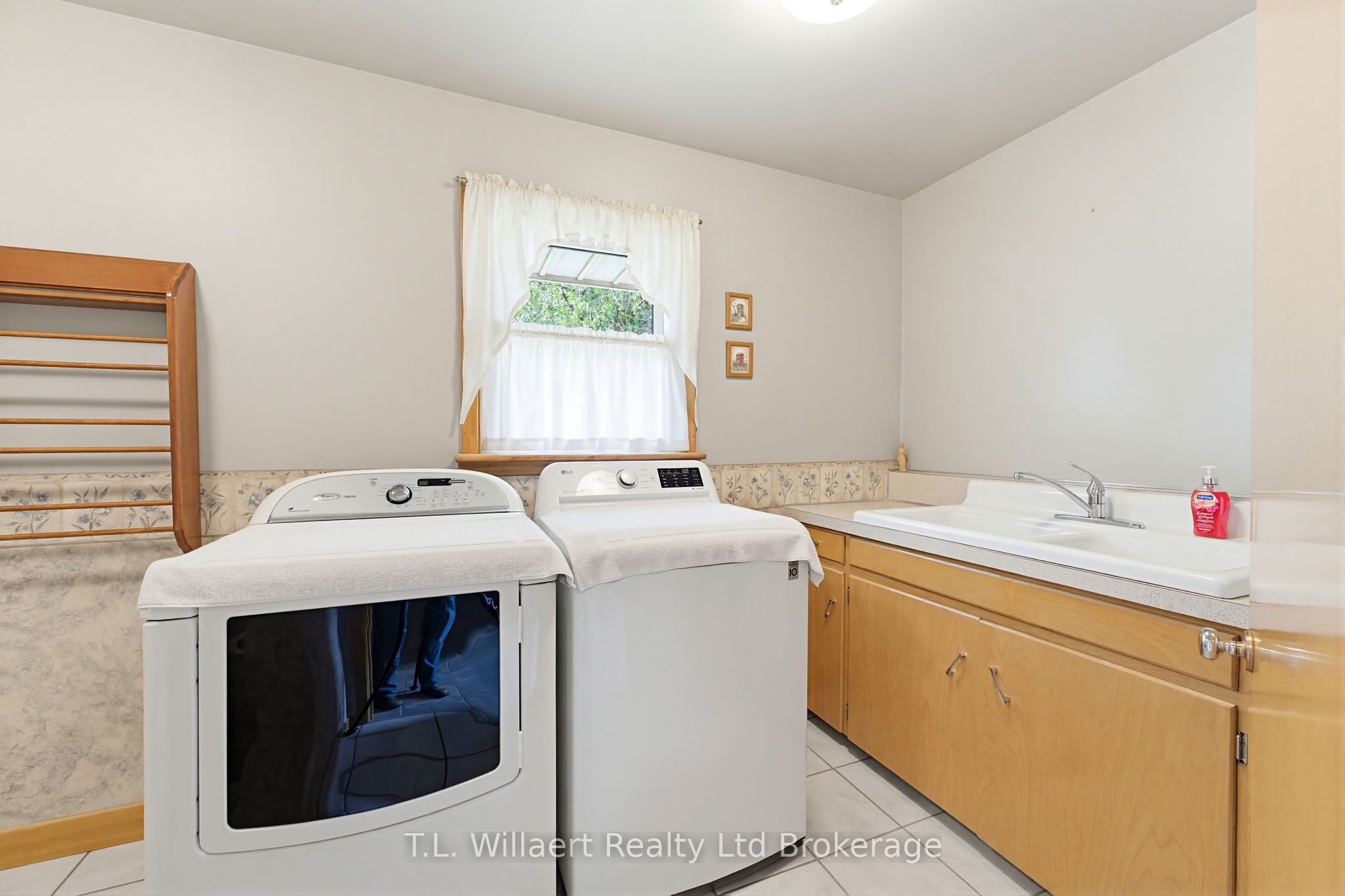 70 Albert Street Property Photo 26
