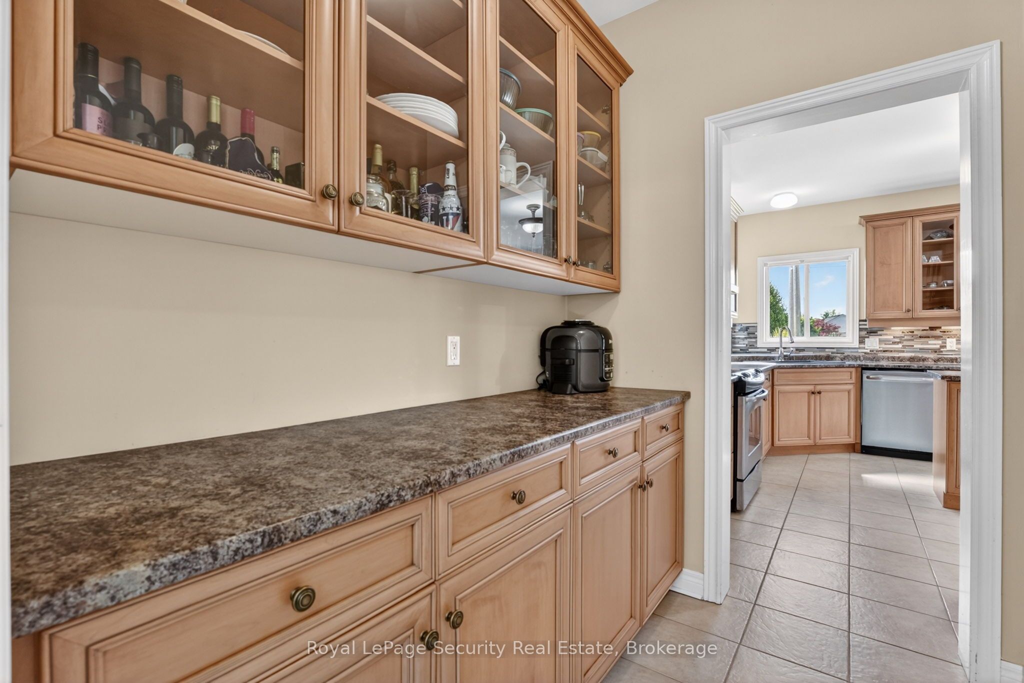 37 Fredonia Crescent Property Photo 11