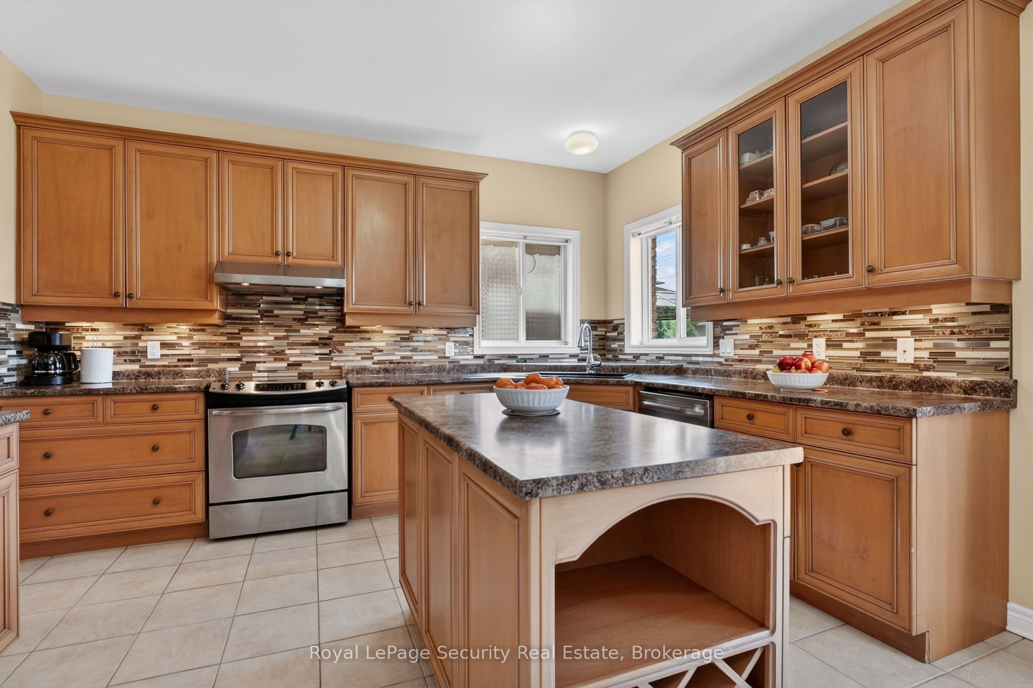 37 Fredonia Crescent Property Photo 13