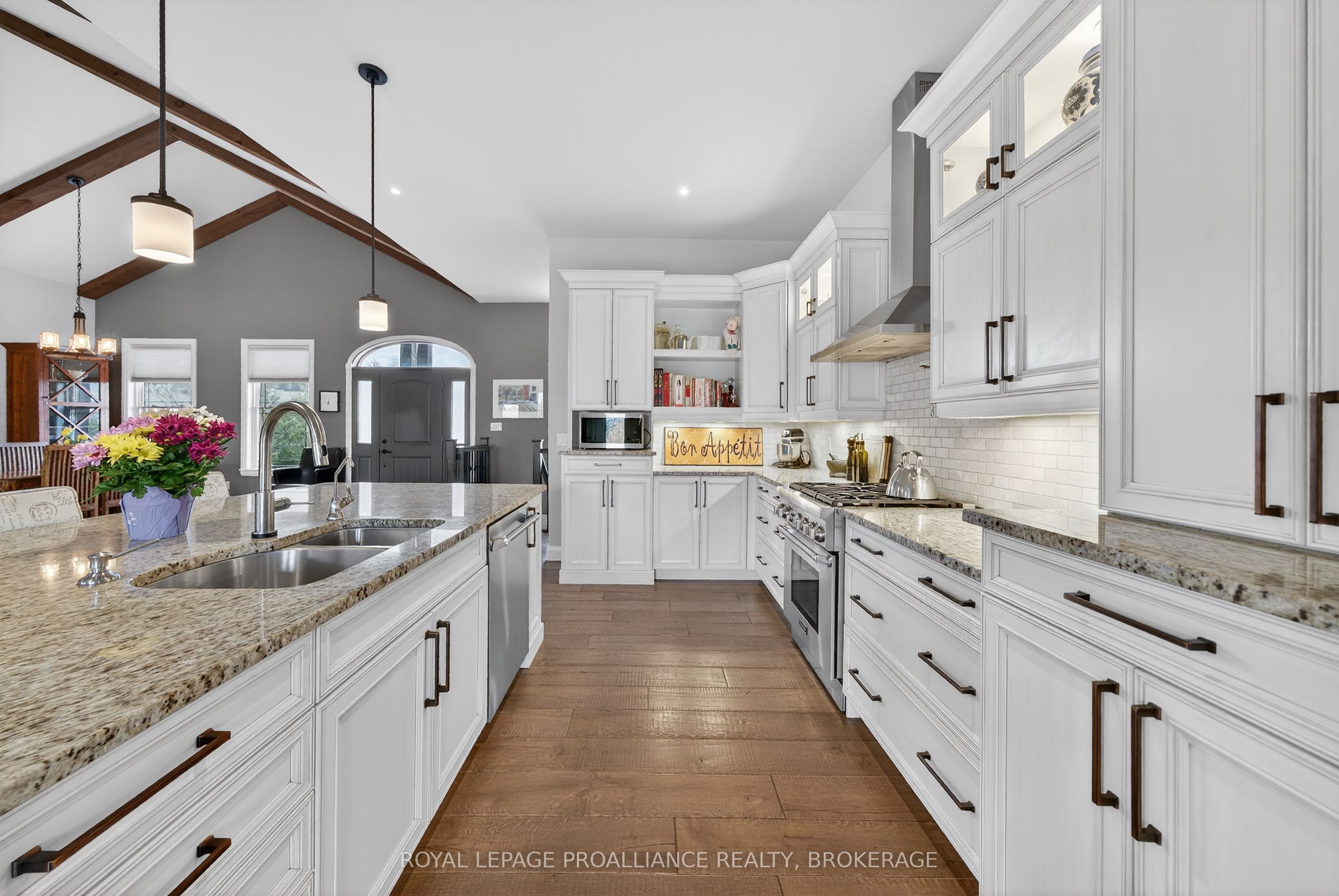 89 Gentlebreeze Drive Property Photo 17