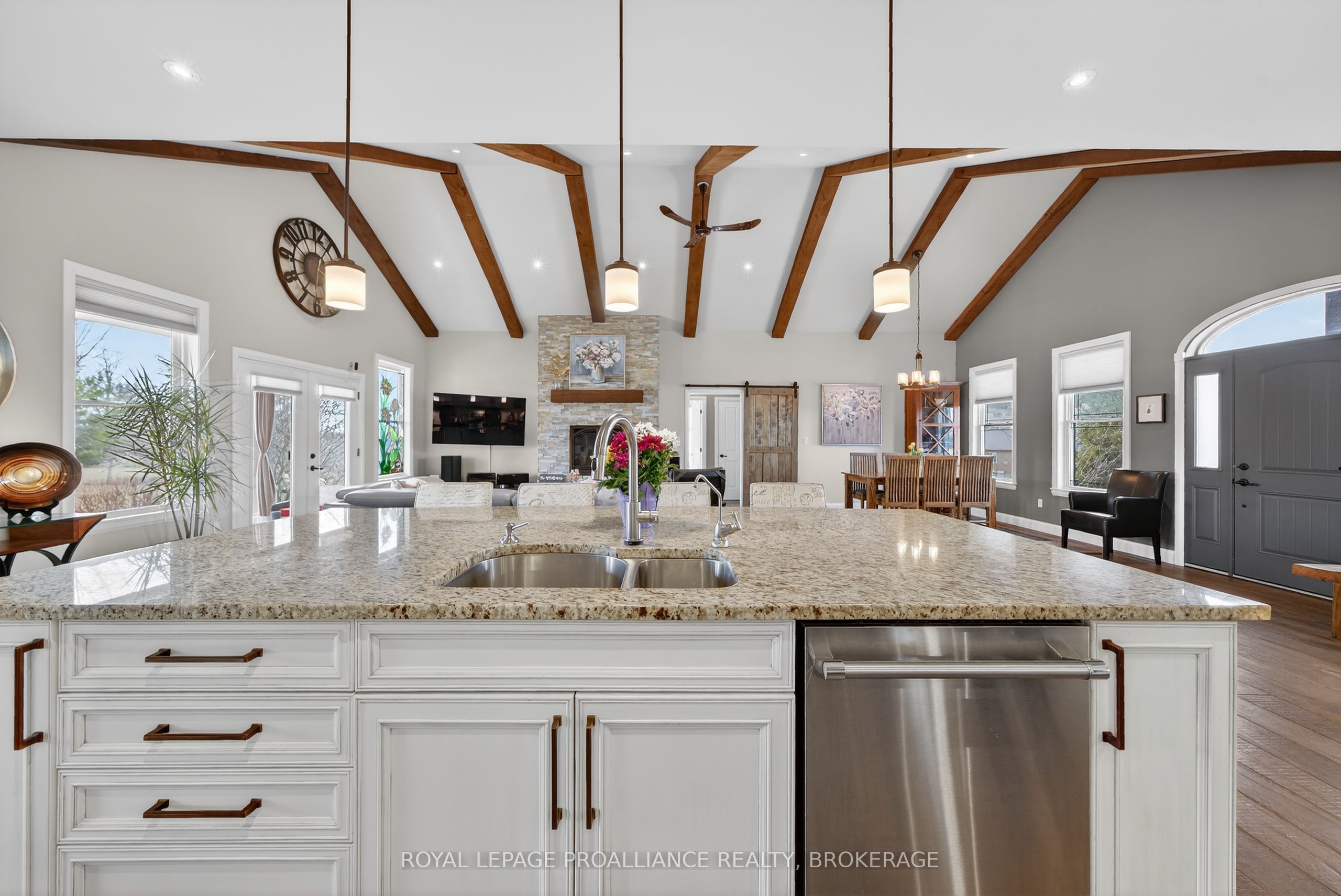 89 Gentlebreeze Drive Property Photo 19