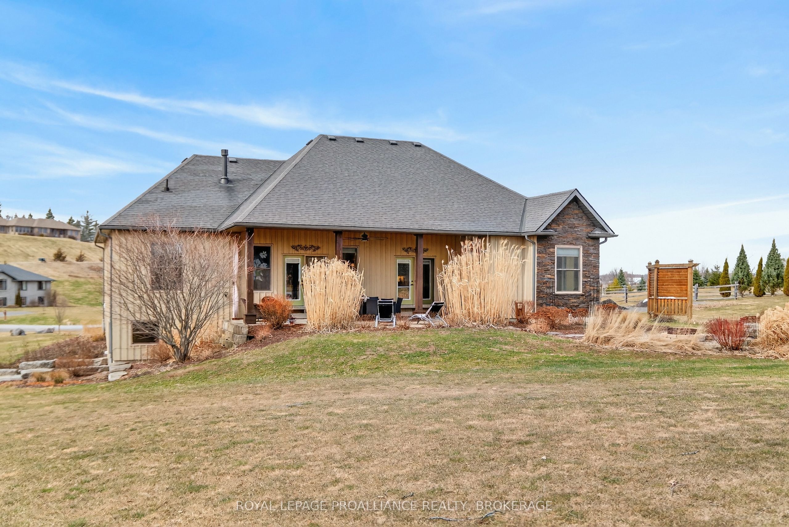 89 Gentlebreeze Drive Property Photo 39