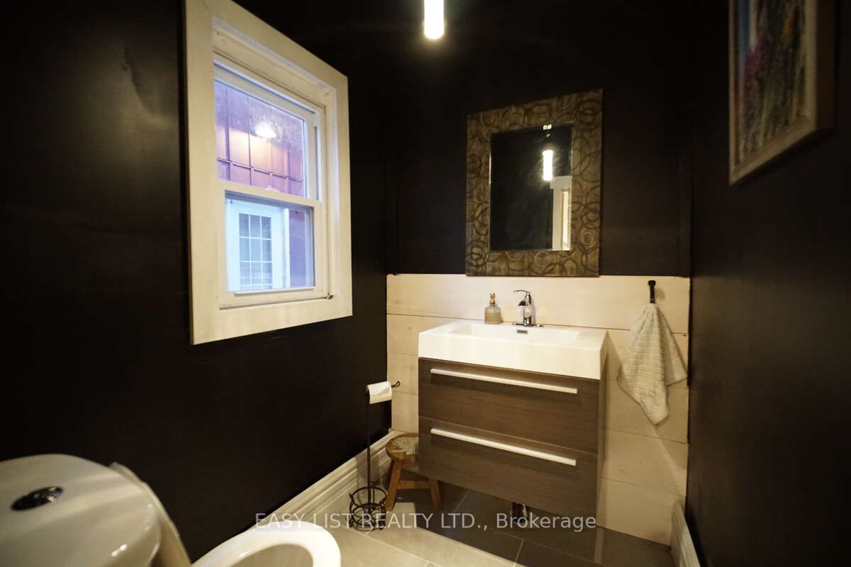 79 Brock Road S Property Photo 4