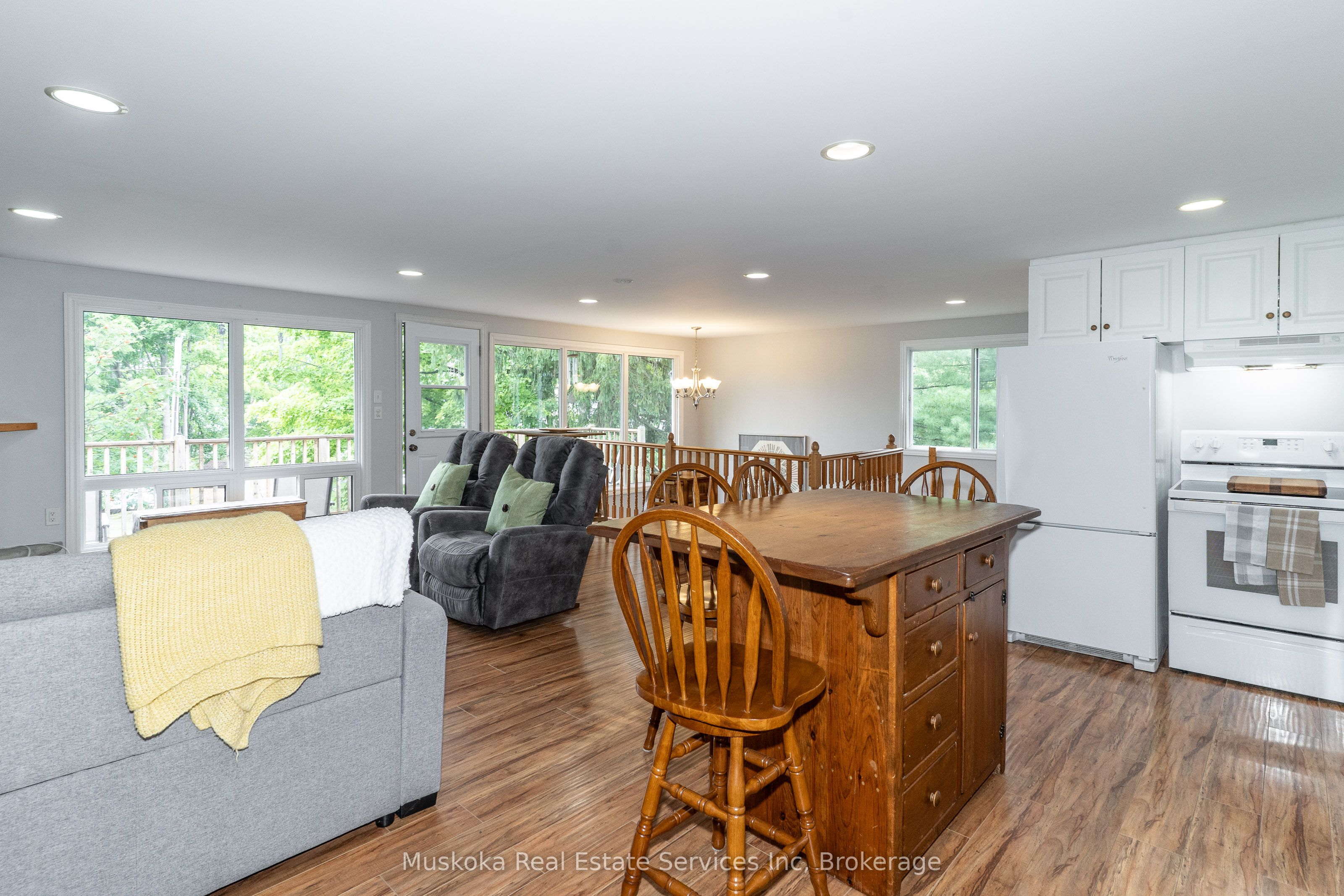 250 Wapaska Crescent Property Photo 8