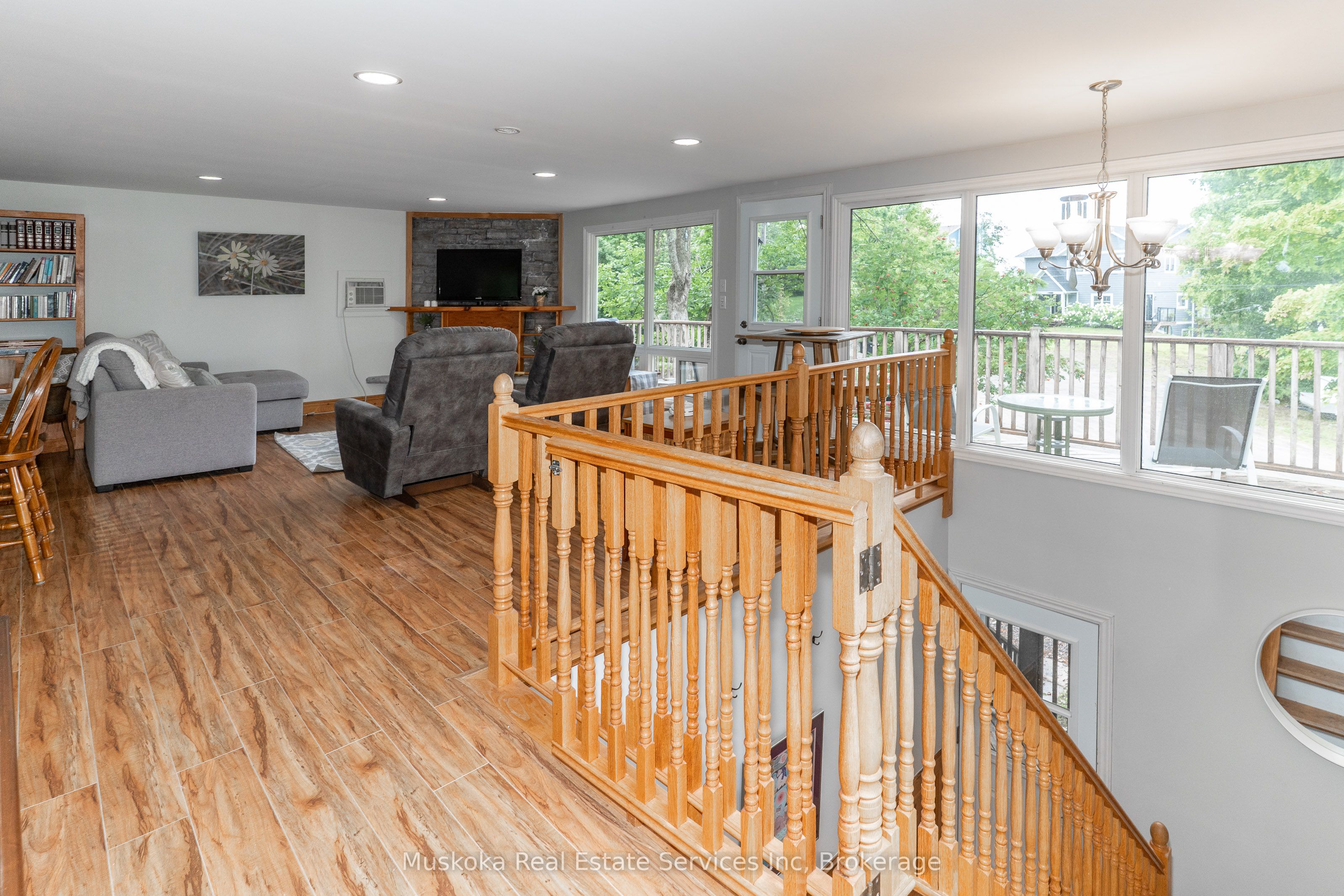 250 Wapaska Crescent Property Photo 12