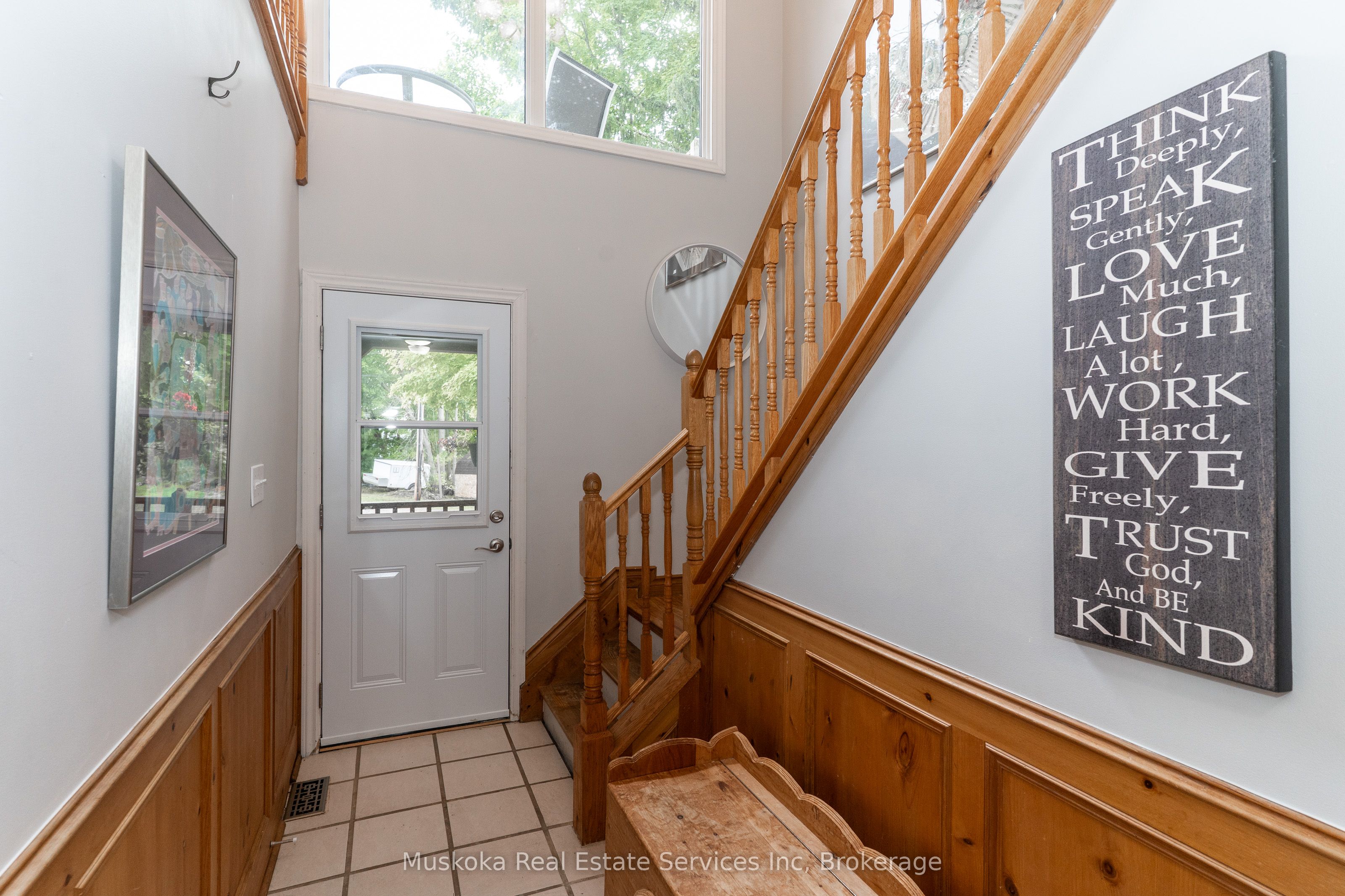 250 Wapaska Crescent Property Photo 14