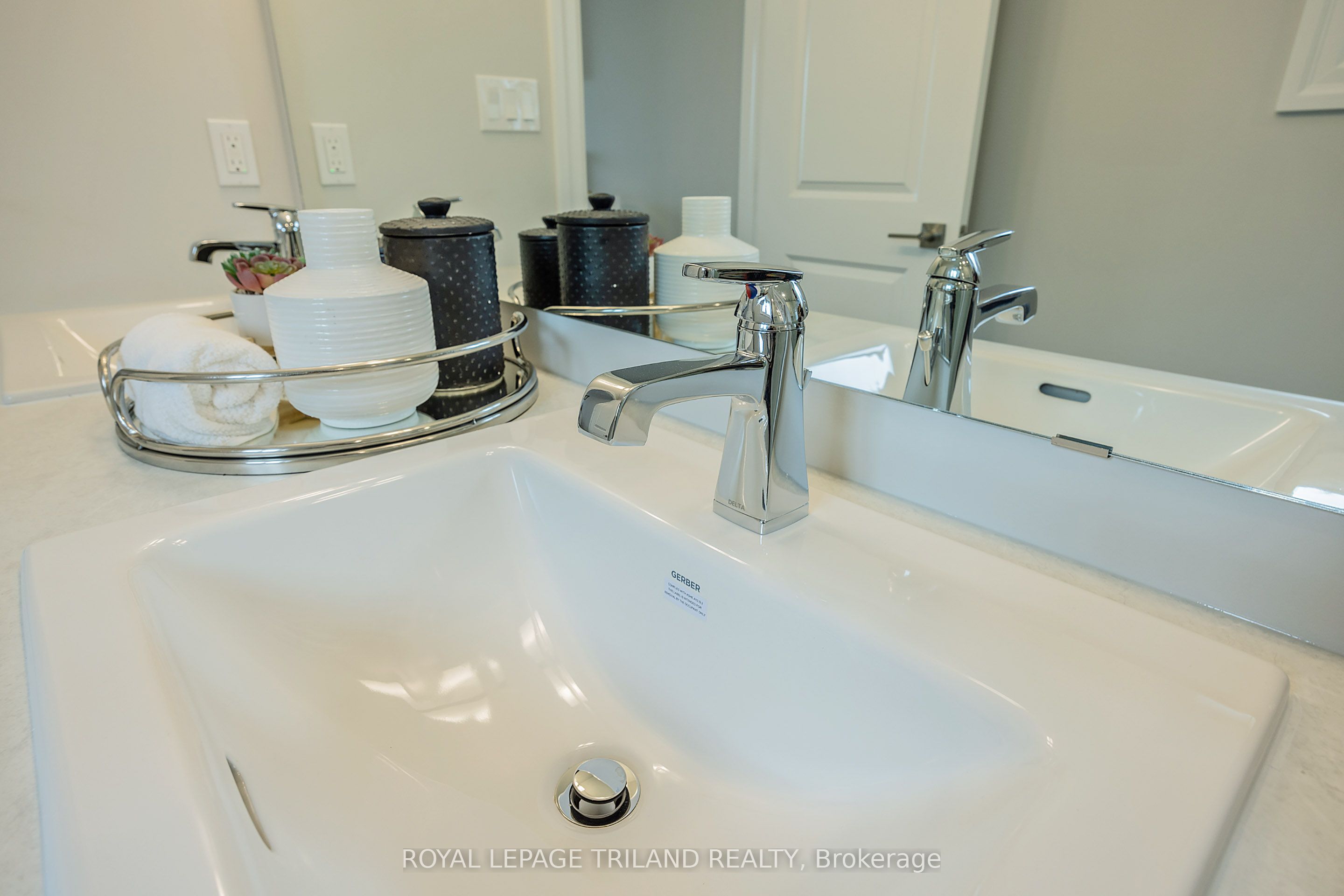127 Lila Street Property Photo 28
