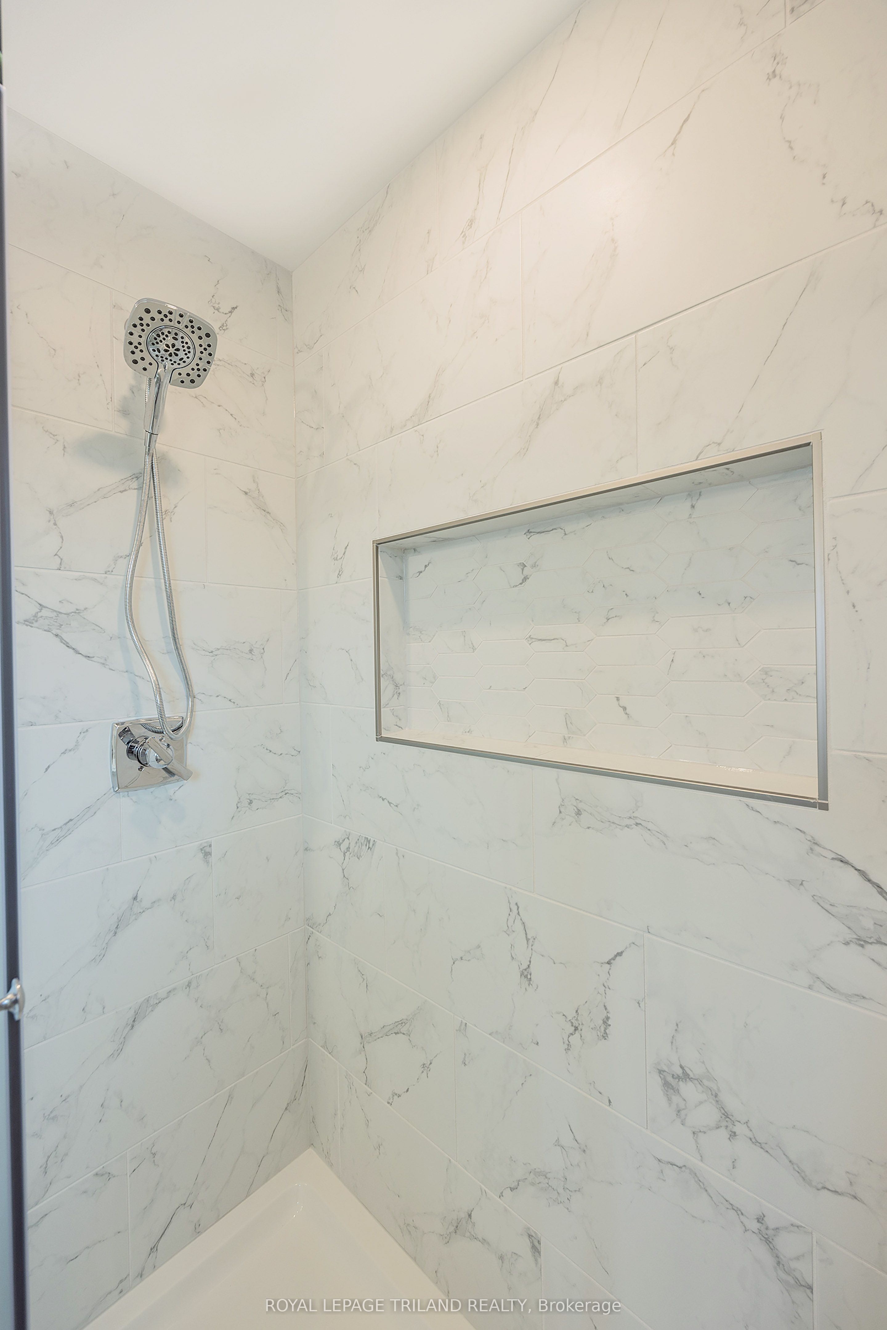 127 Lila Street Property Photo 30