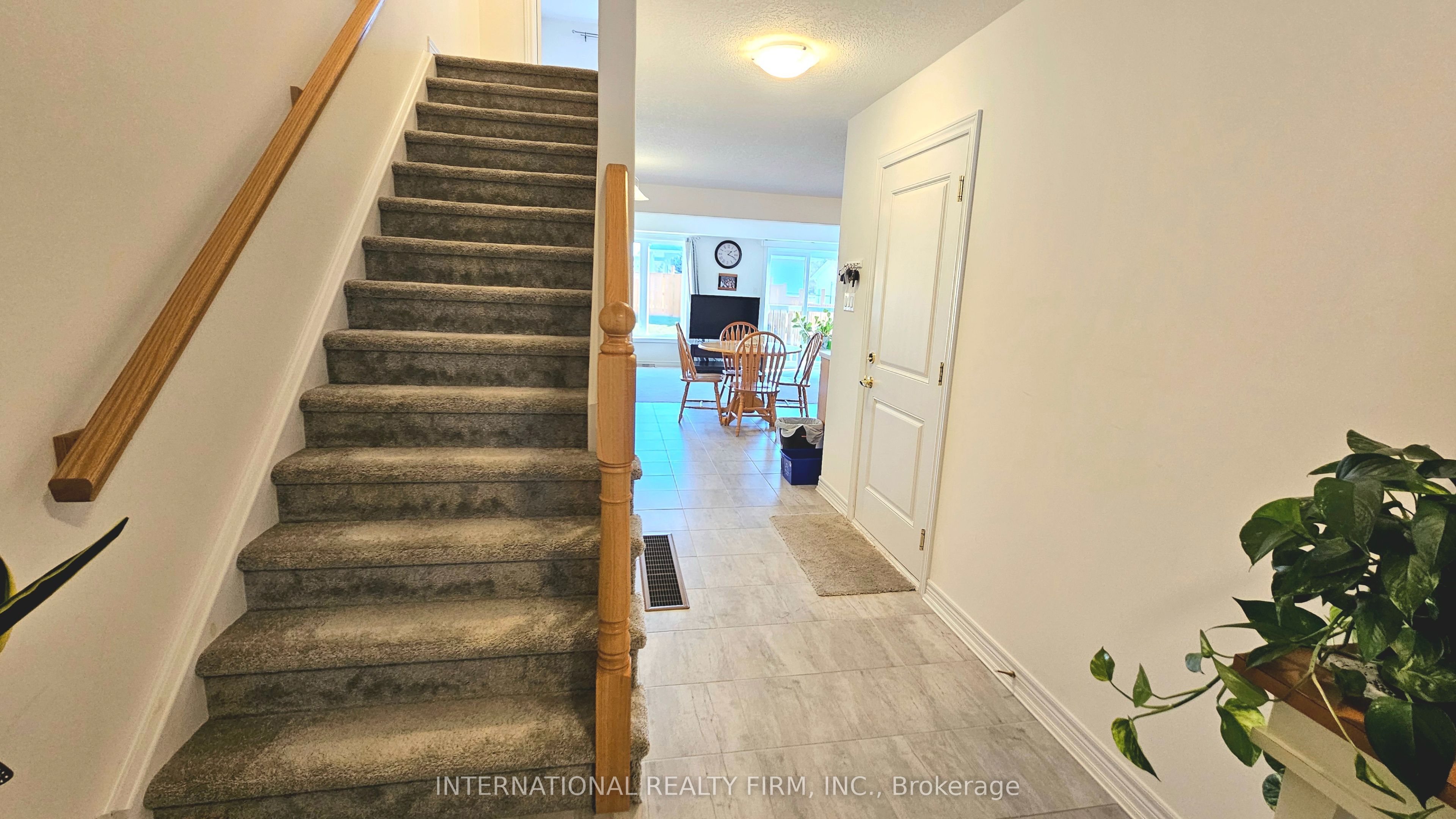 159 Stonebrook Way Property Photo 5