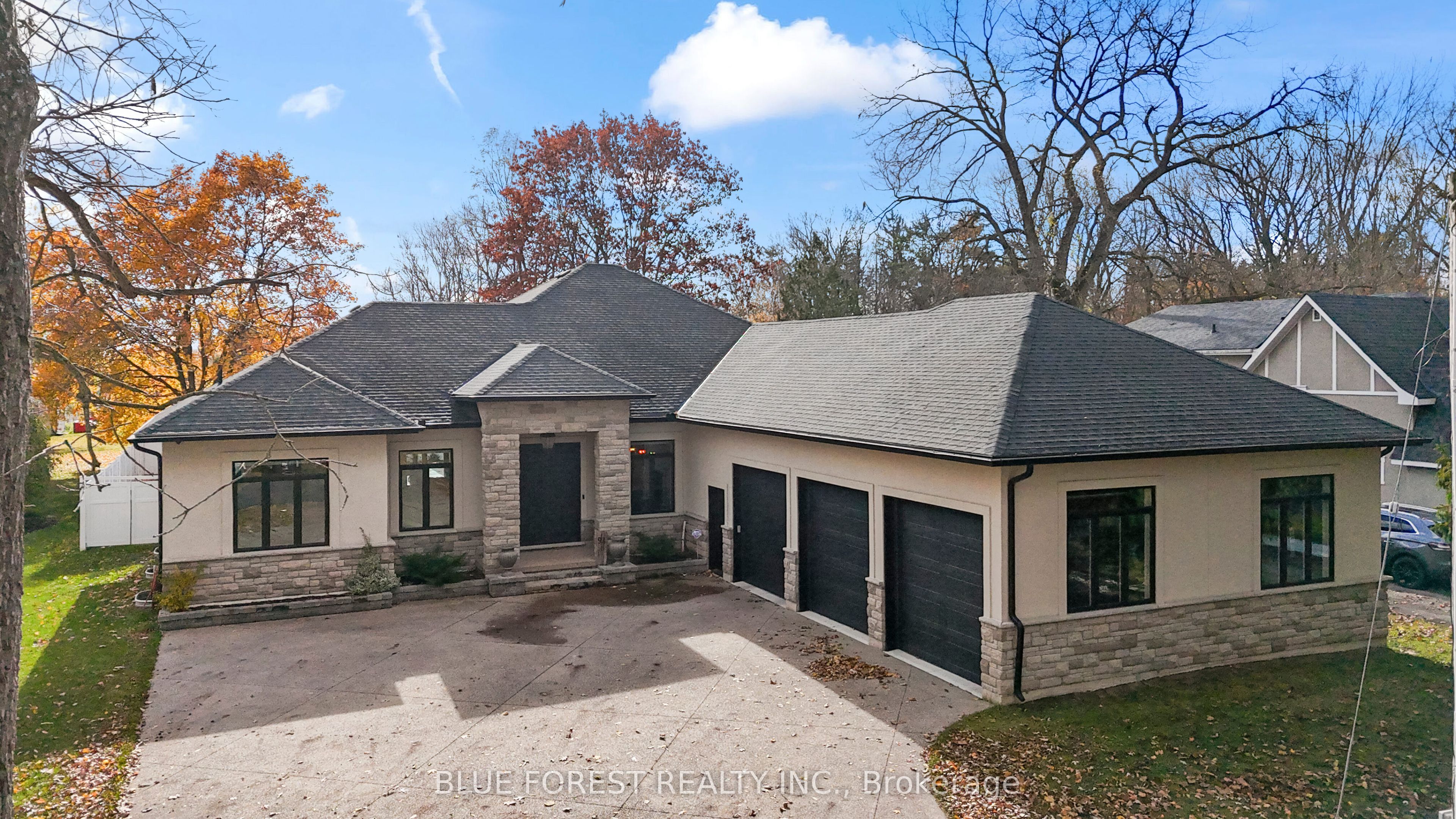 94 Harris Road Property Photo 1