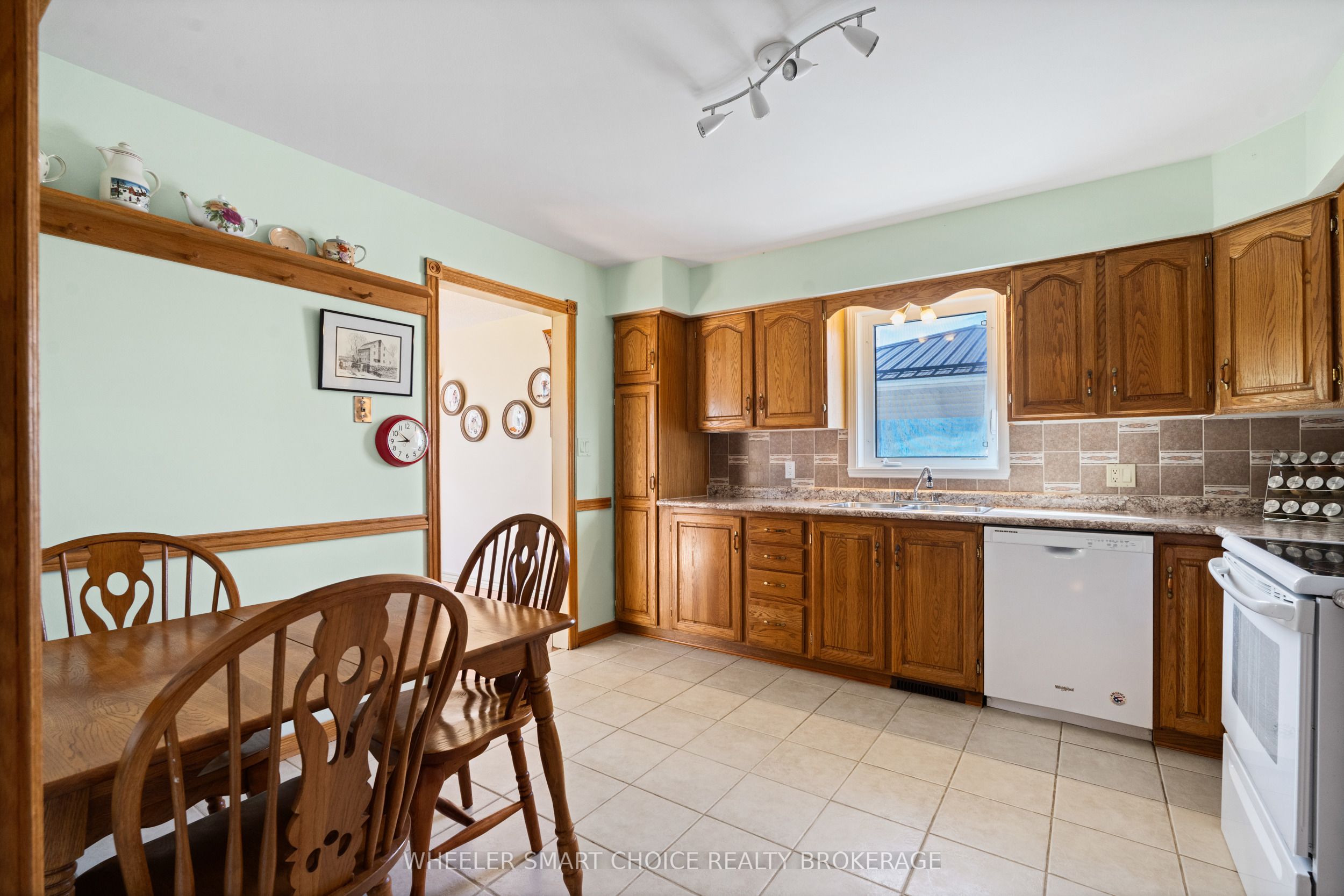 37 Dickinson Drive Property Photo 13