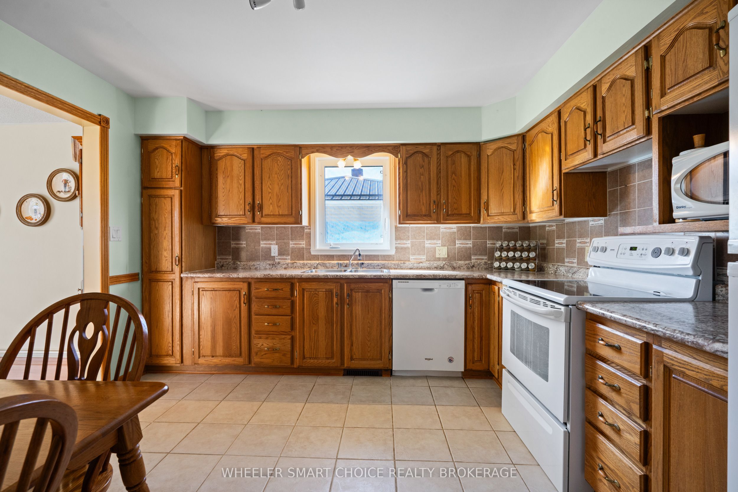 37 Dickinson Drive Property Photo 14