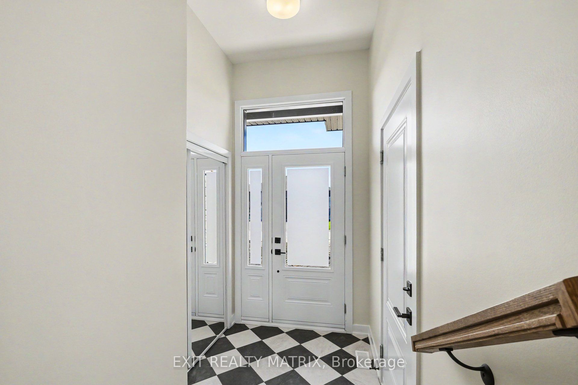533 Regina Street Property Photo 2
