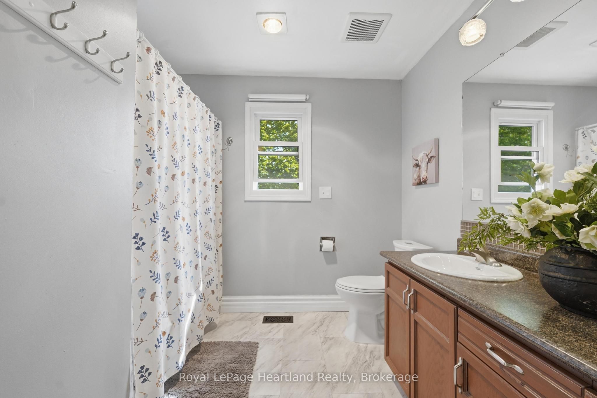36589 Dunlop Drive Property Photo 16
