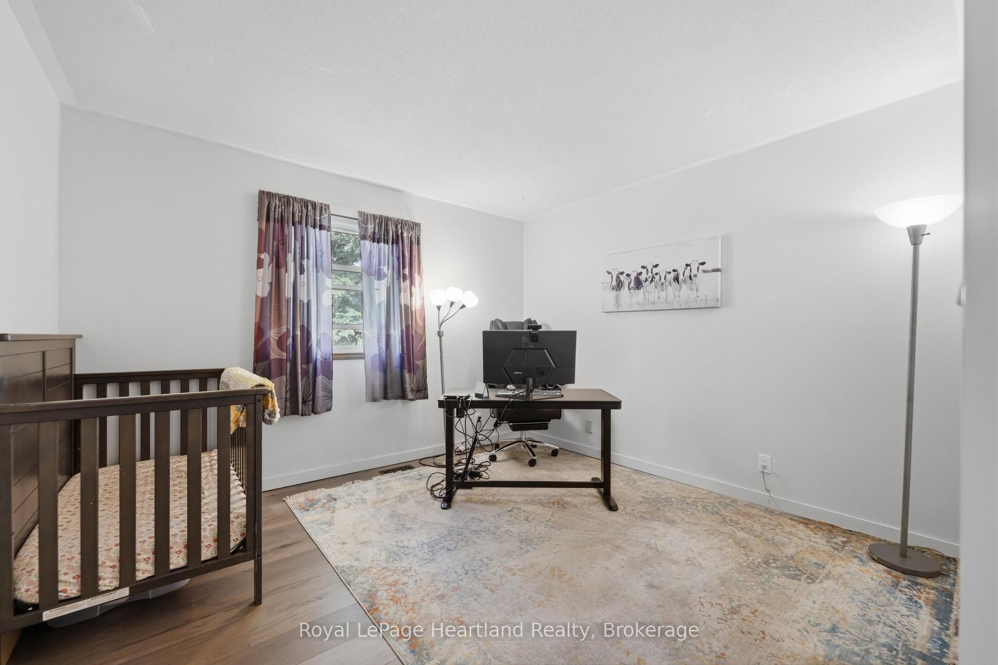 36589 Dunlop Drive Property Photo 20