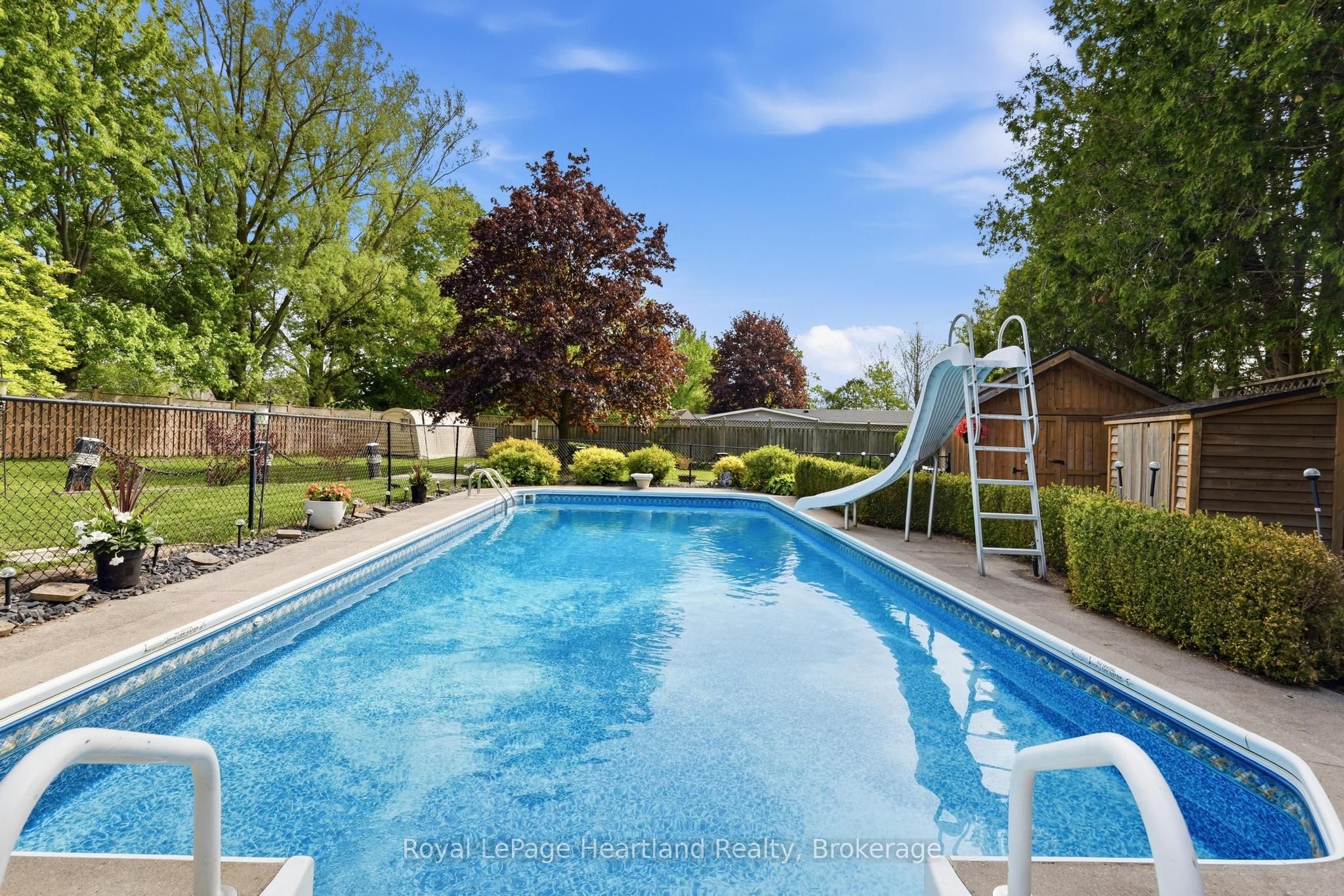 36589 Dunlop Drive Property Photo 33