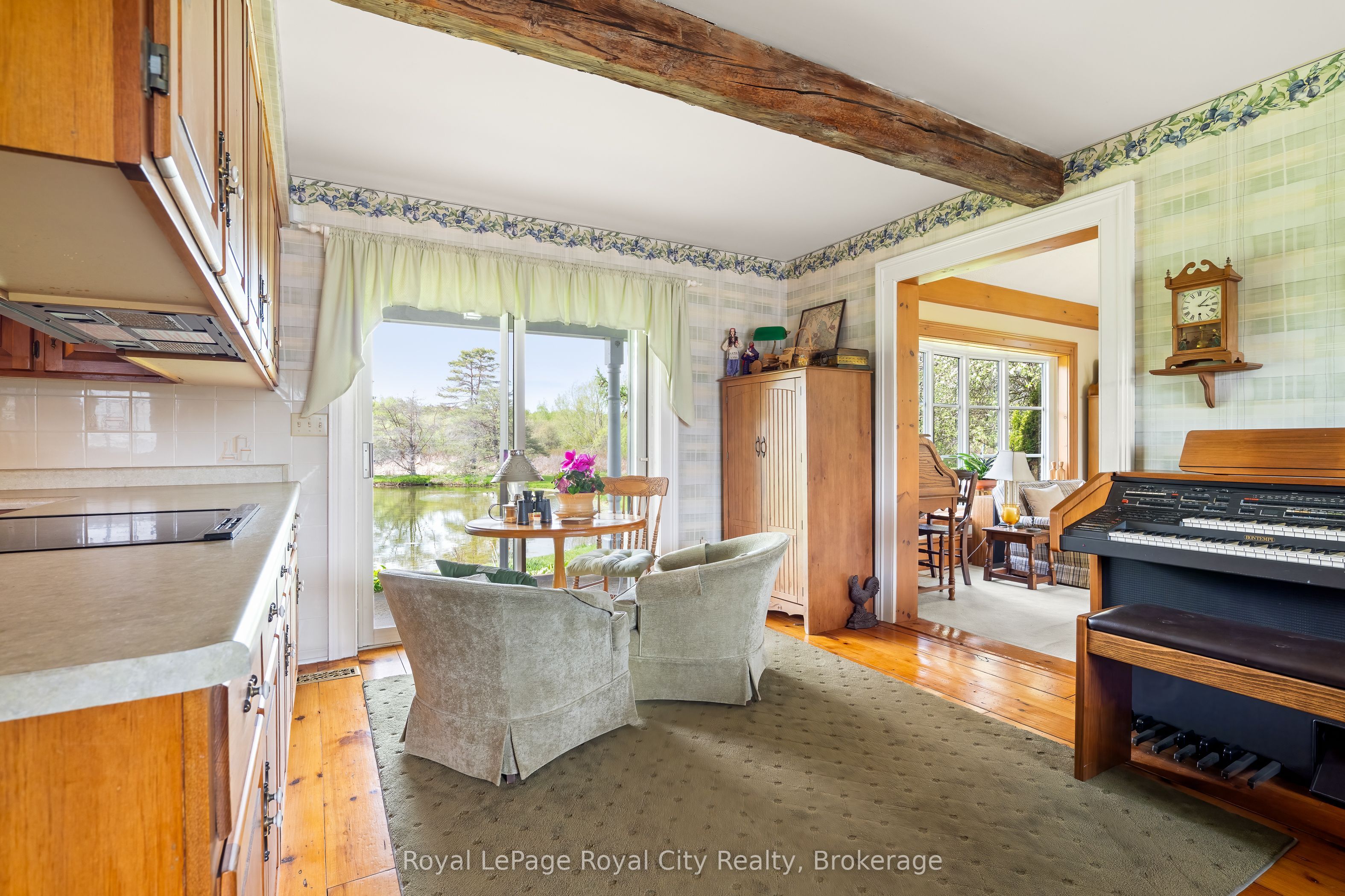 4963 Sixth Line Property Photo 16