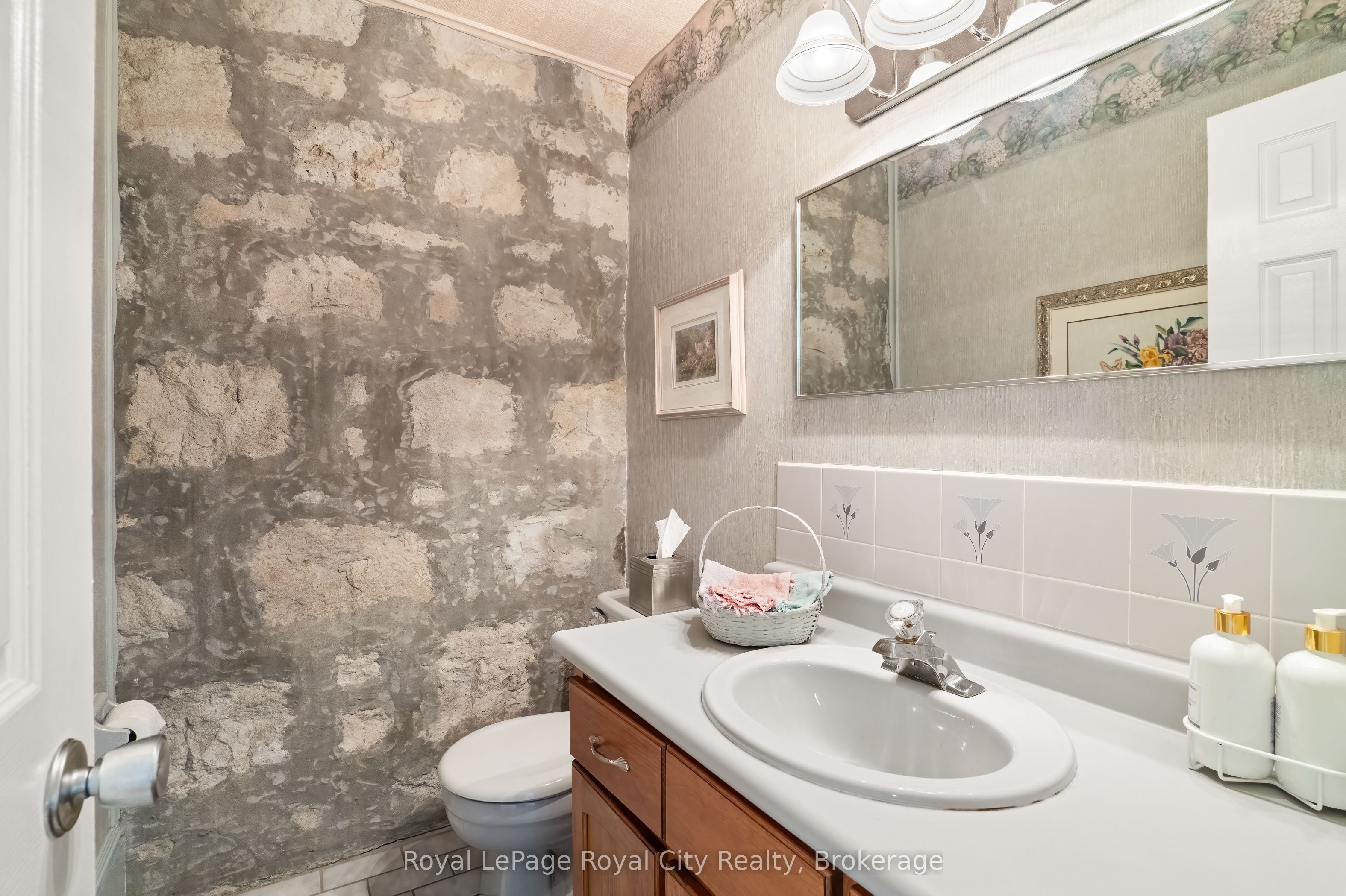 4963 Sixth Line Property Photo 22