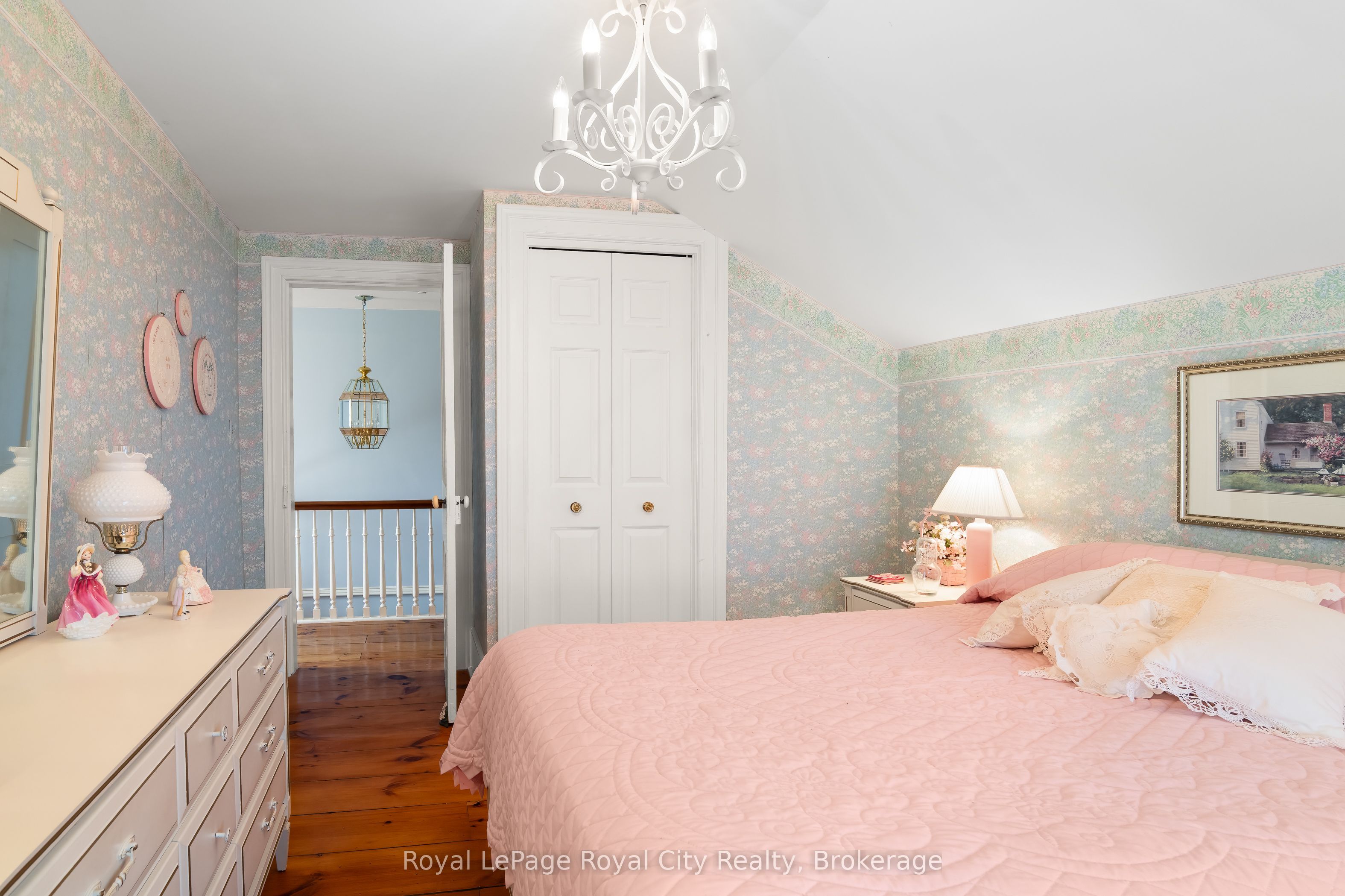 4963 Sixth Line Property Photo 36