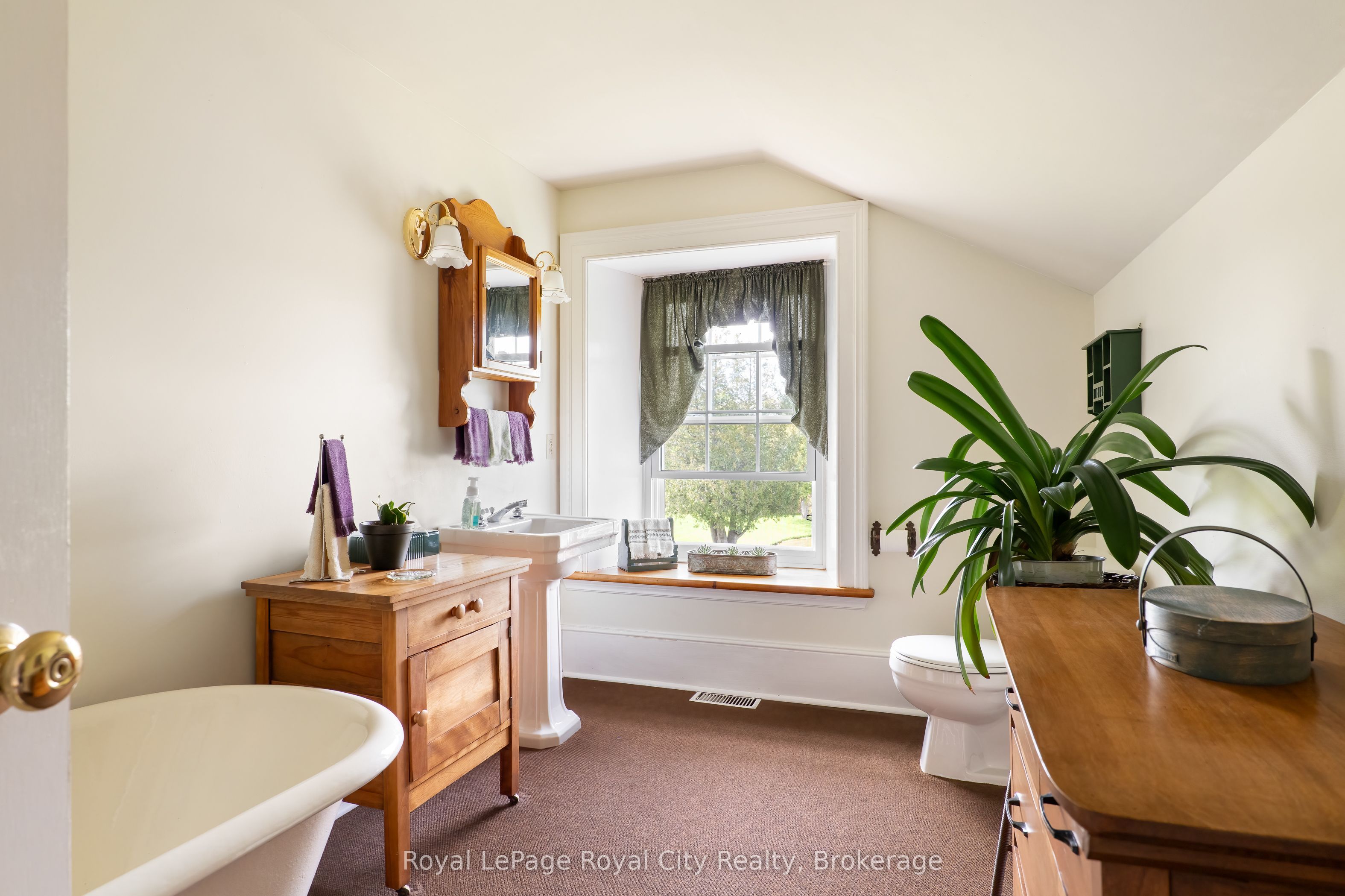 4963 Sixth Line Property Photo 40