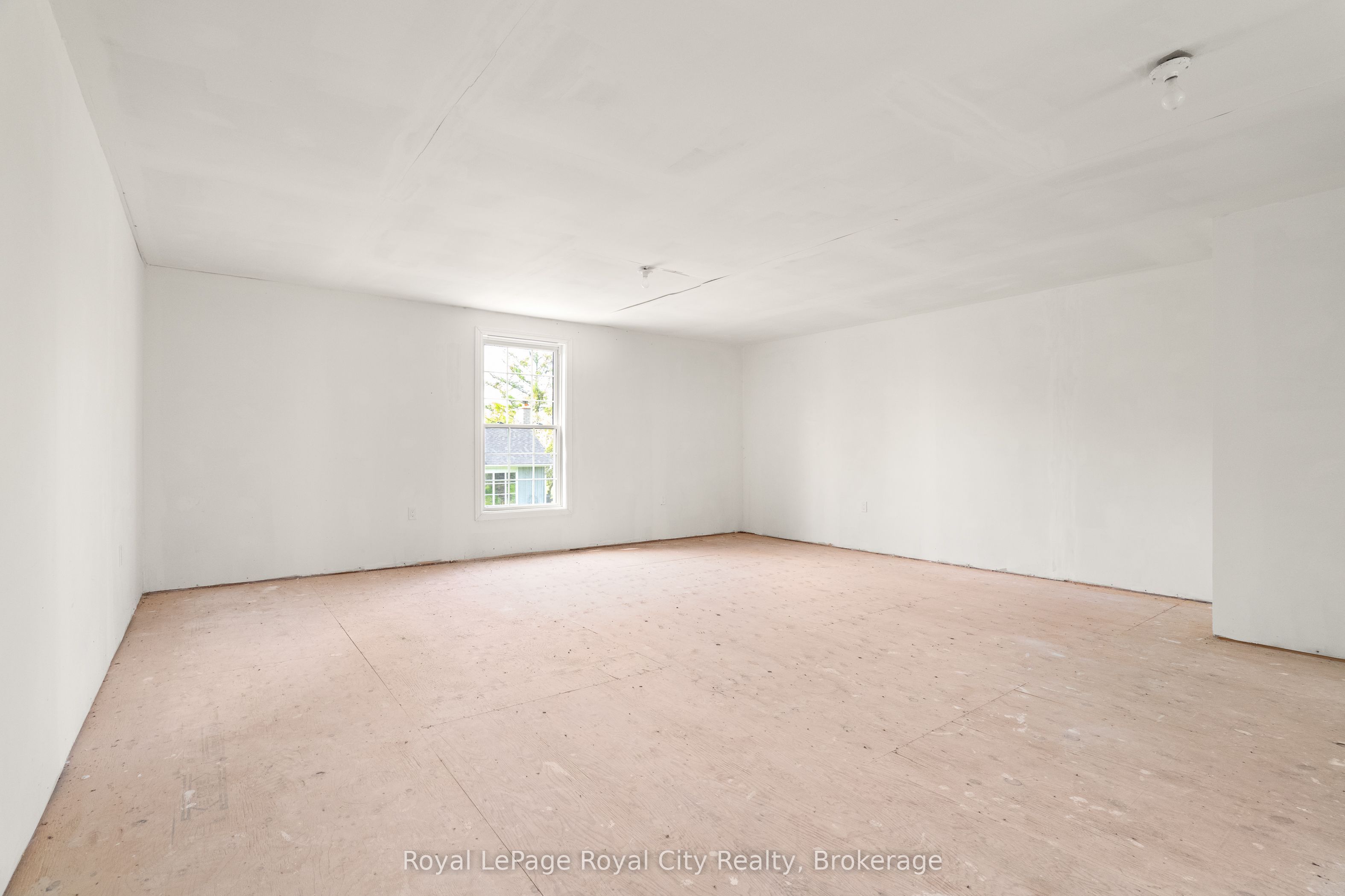 4963 Sixth Line Property Photo 46