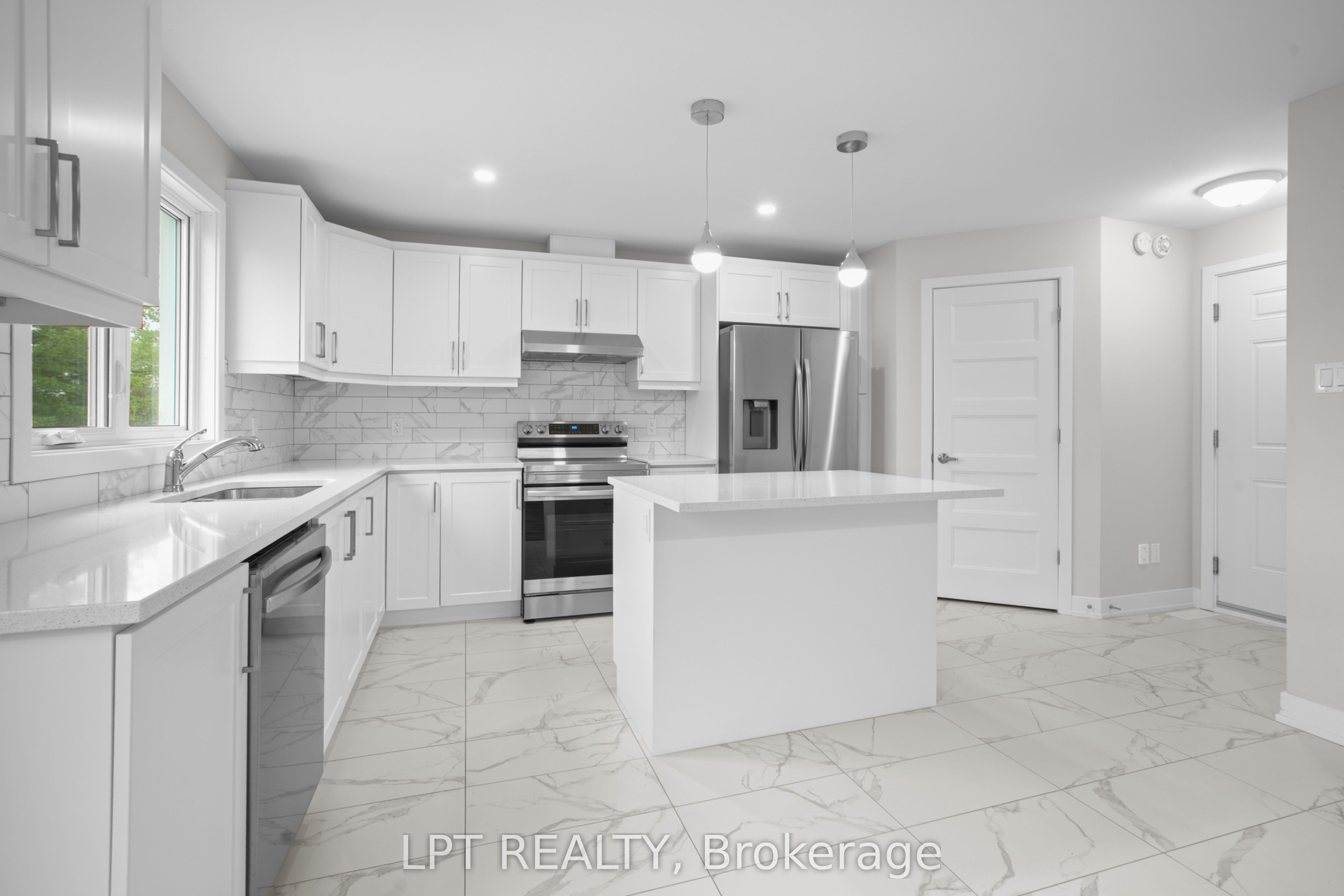 932 Katia Street Property Photo 20