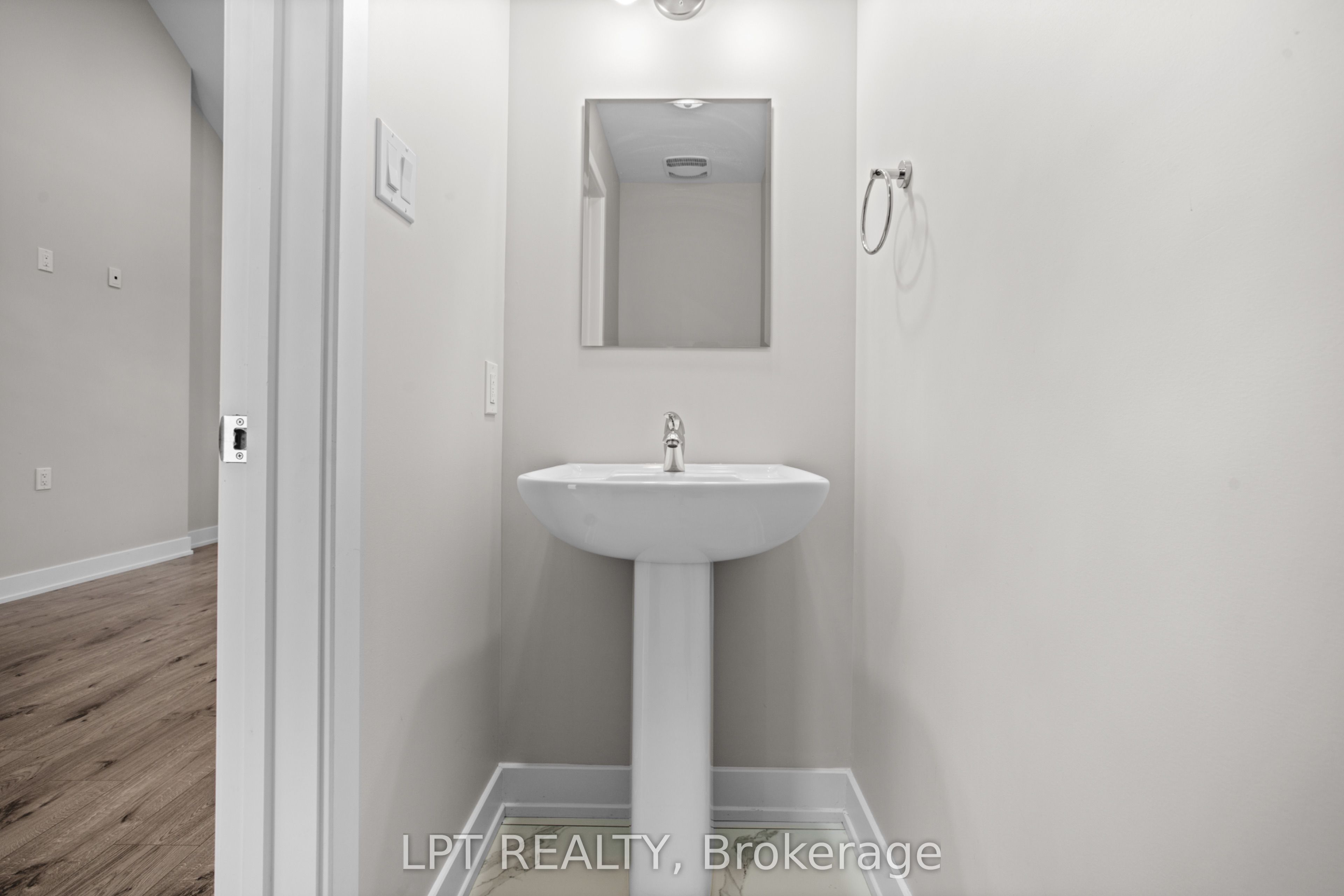 932 Katia Street Property Photo 22