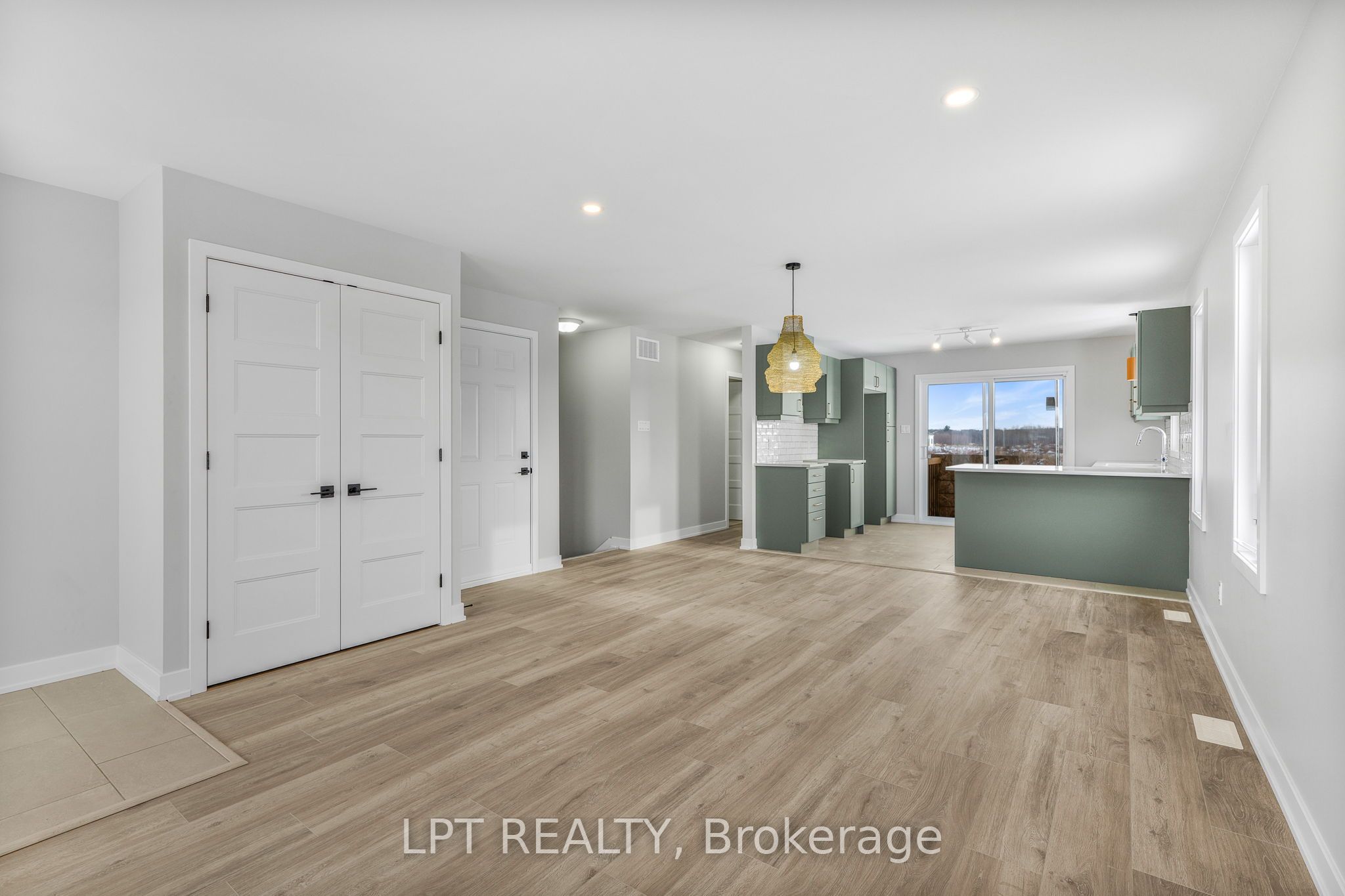 967 Katia Street Property Photo 7