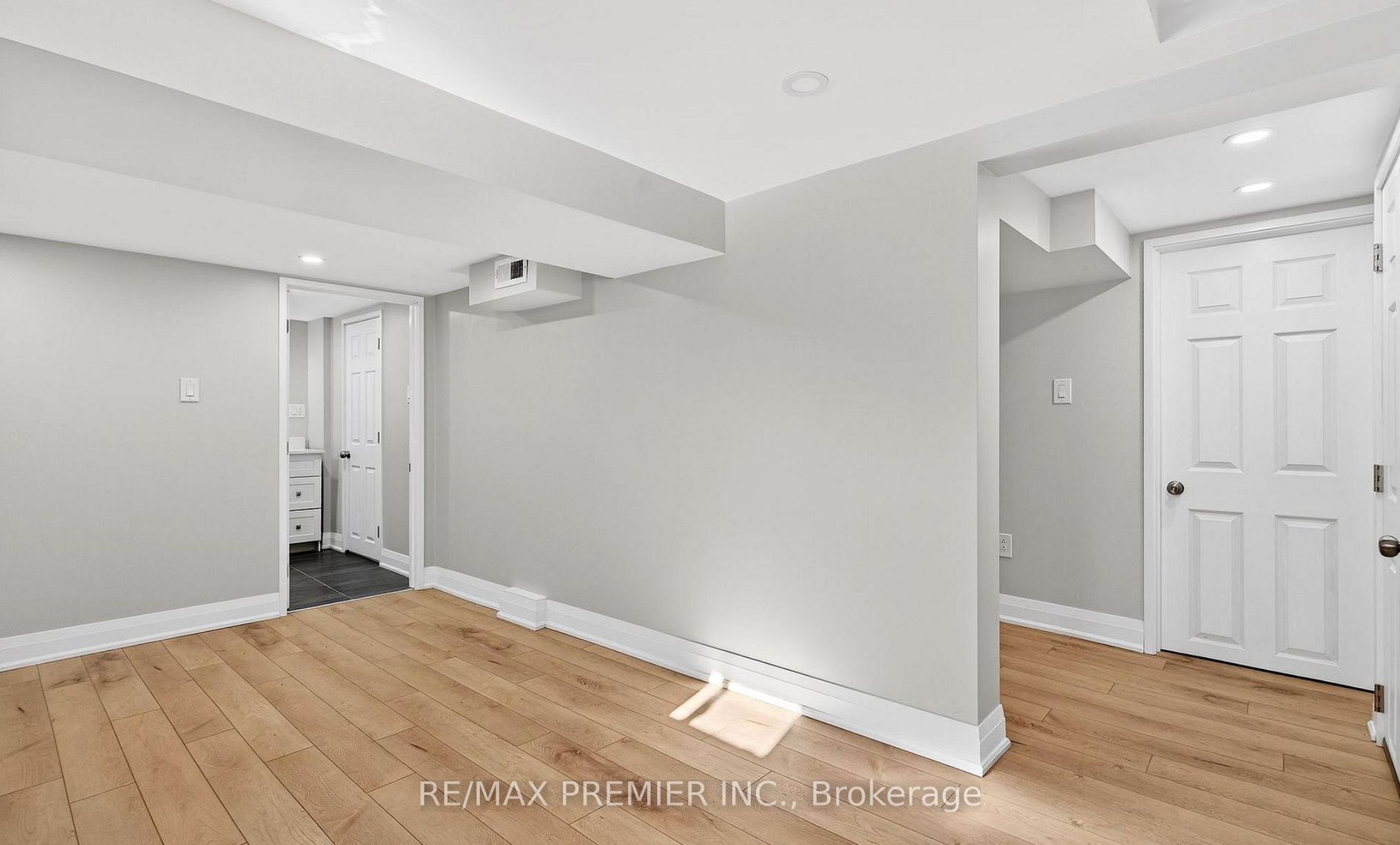 4848 Second Avenue Basement Property Photo 7