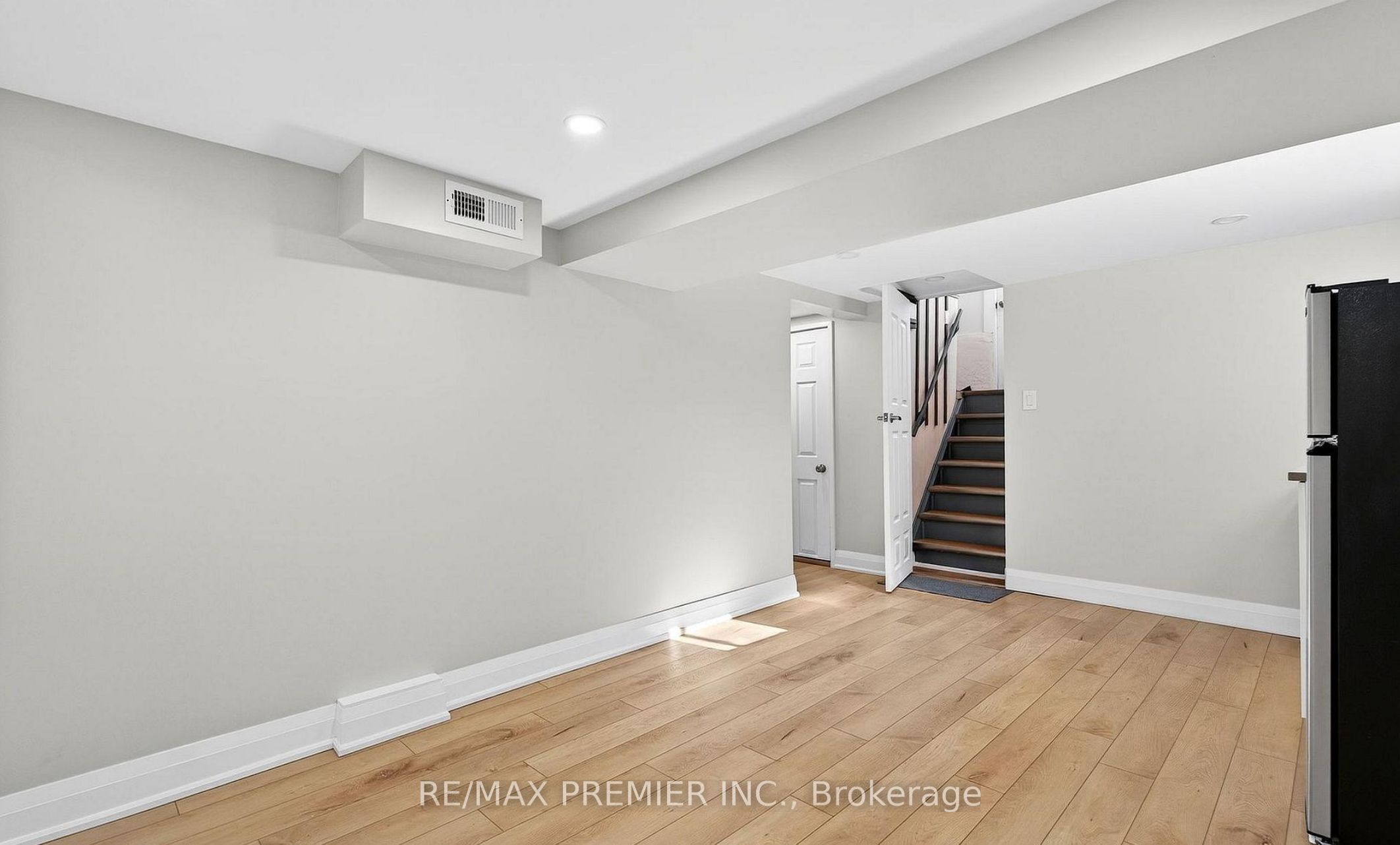 4848 Second Avenue Basement Property Photo 9