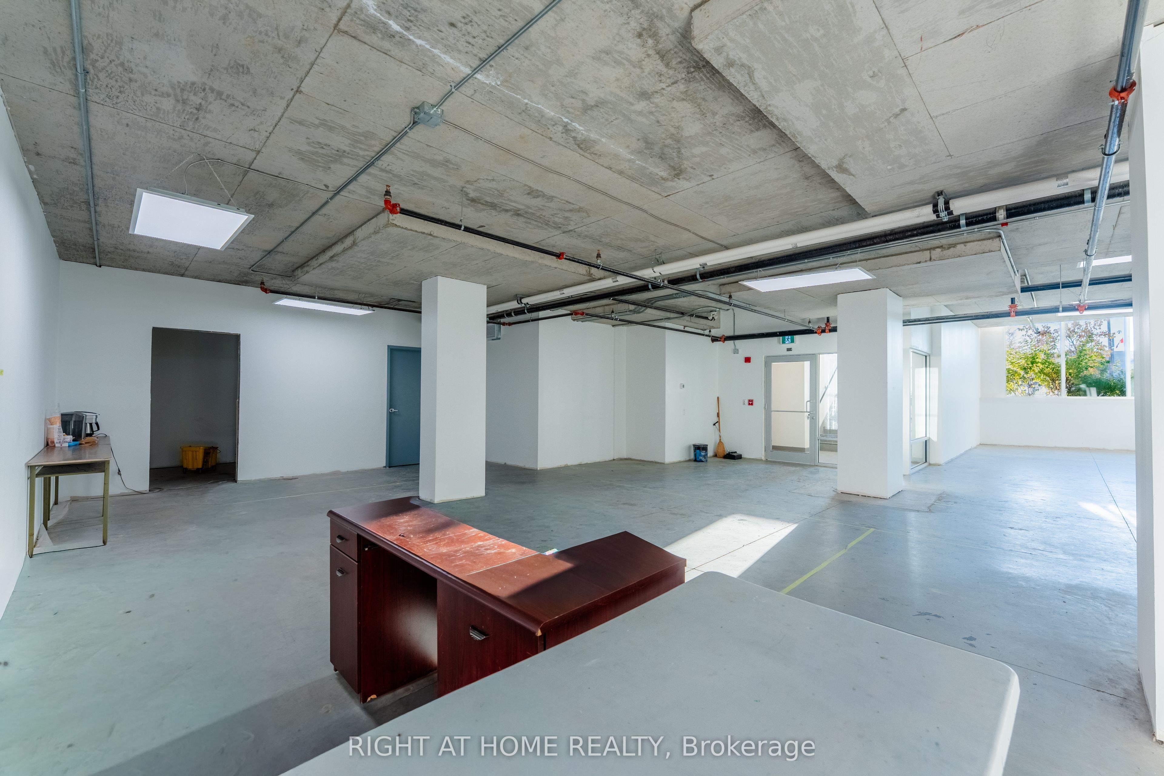 1637 Bank Street 101 Property Photo 9