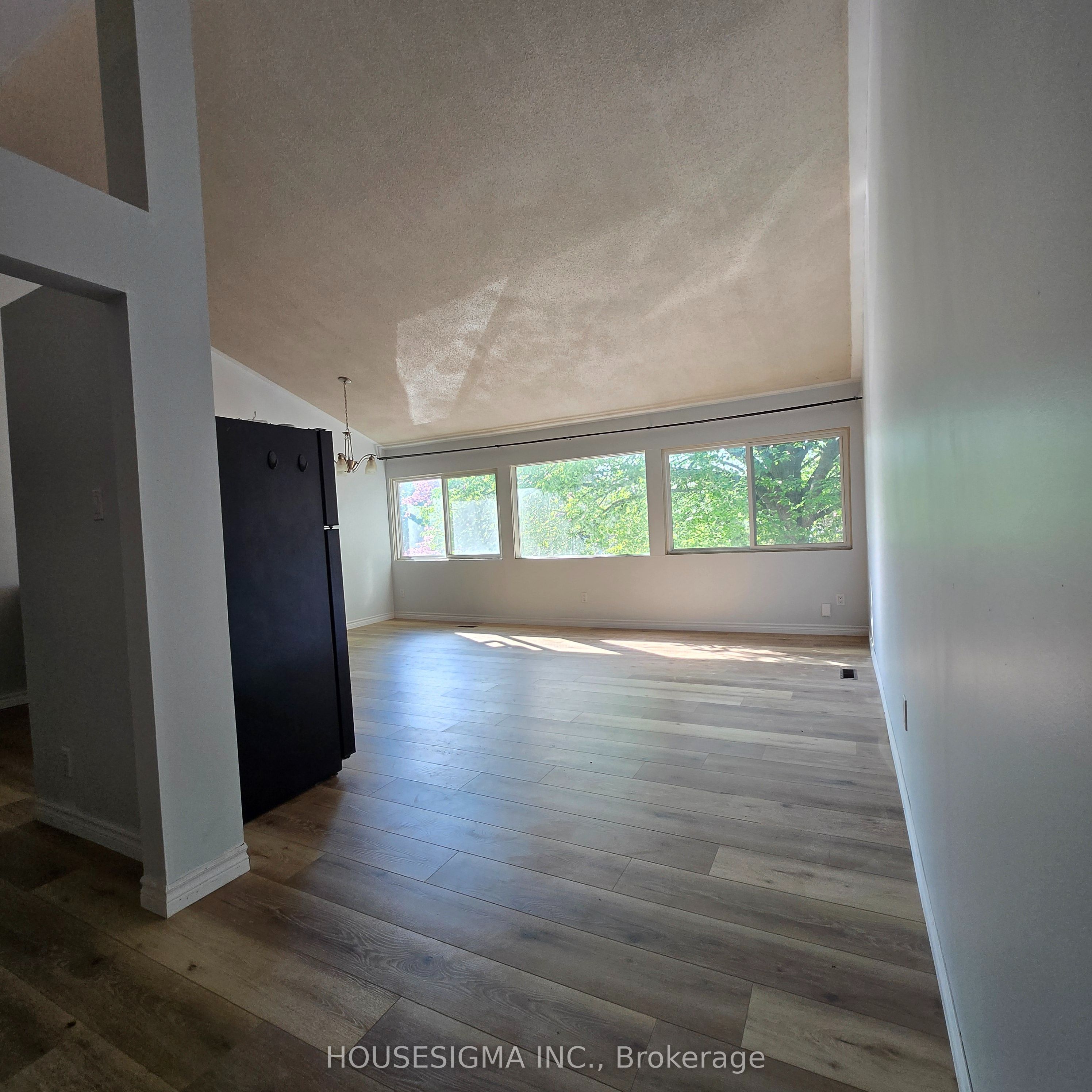 110 Overlea Drive Property Photo 1