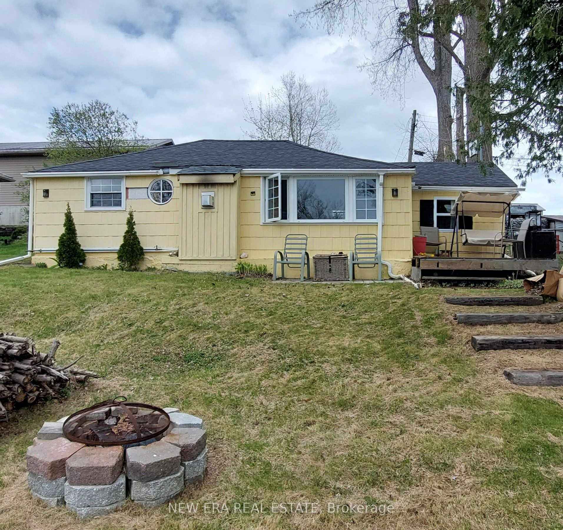 16 Pines Lane Property Photo 2