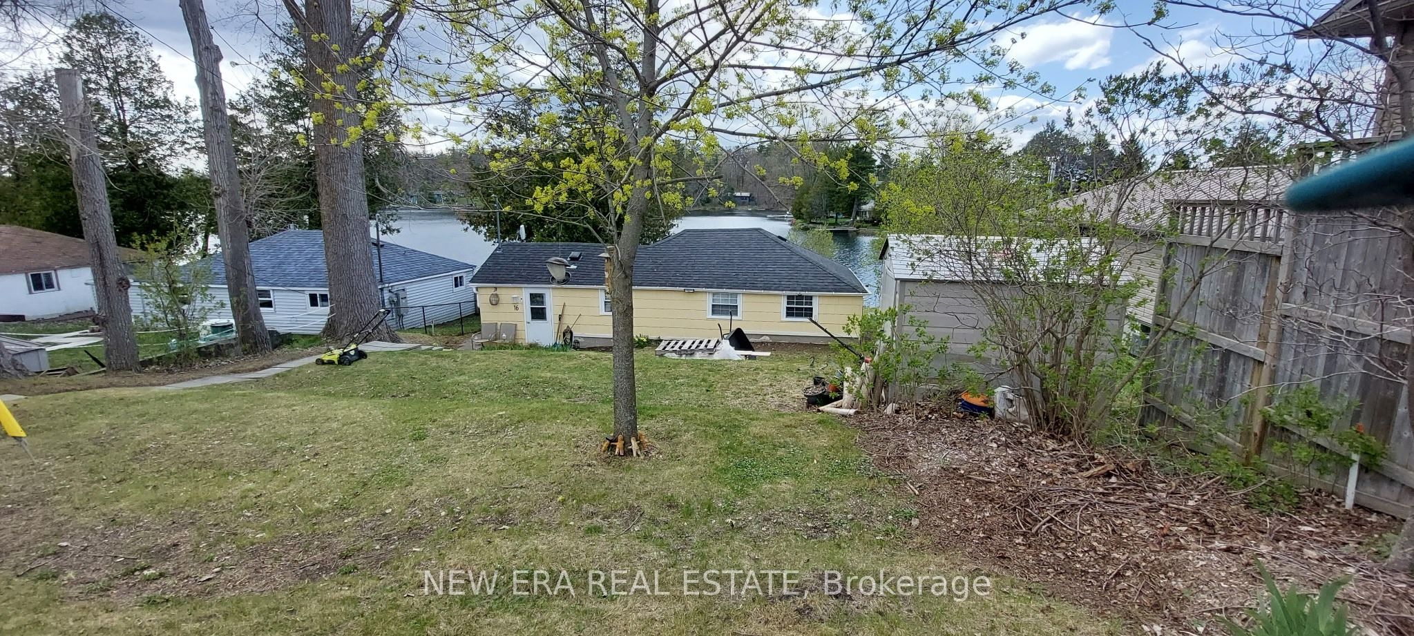 16 Pines Lane Property Photo 8