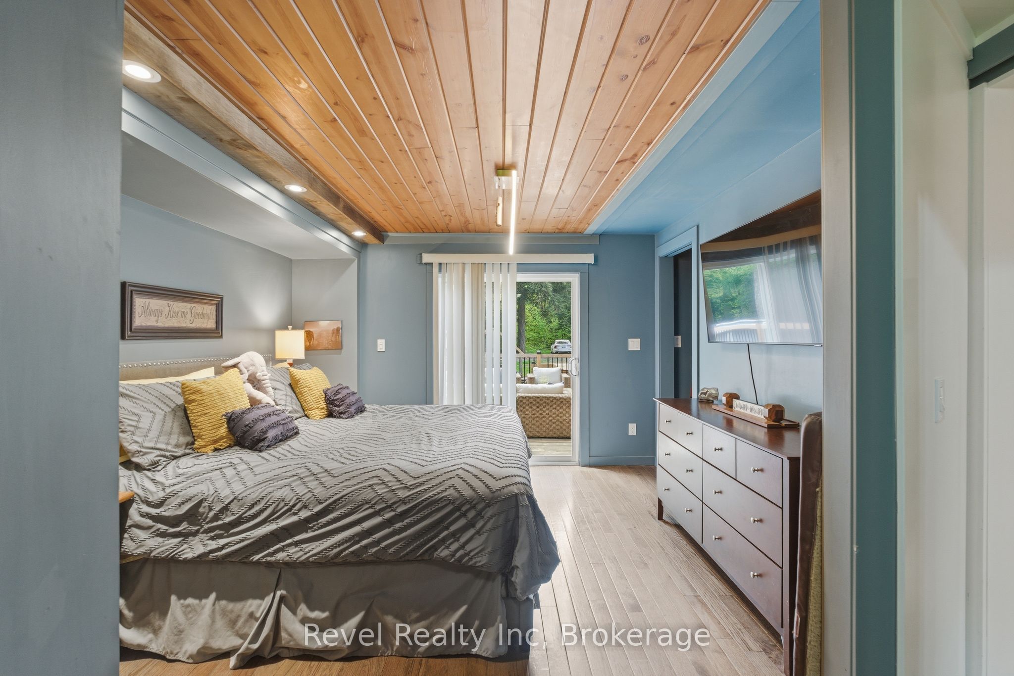 22 Camp Road Property Photo 16