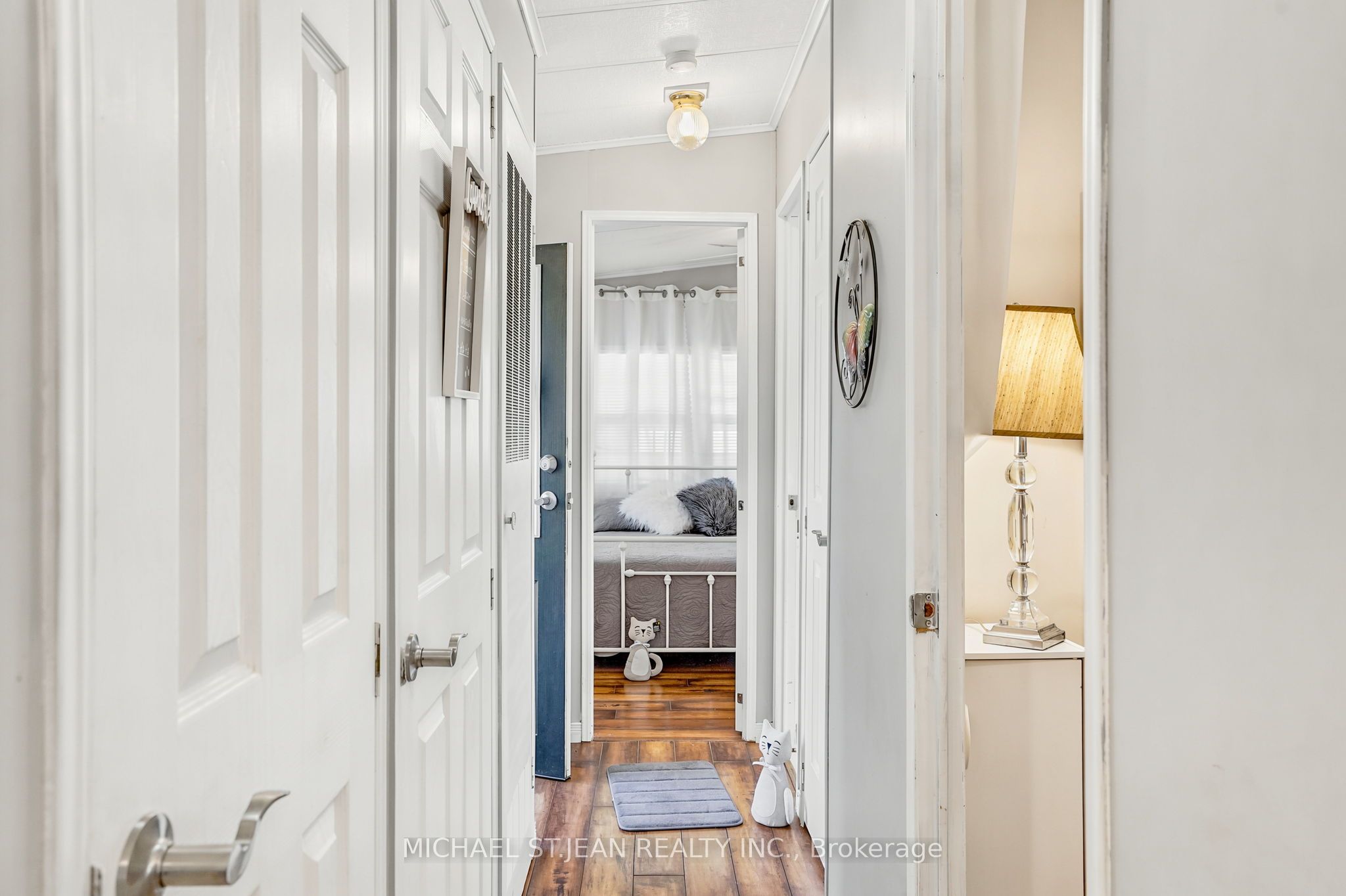 2490 Governors Road B34 Property Photo 14