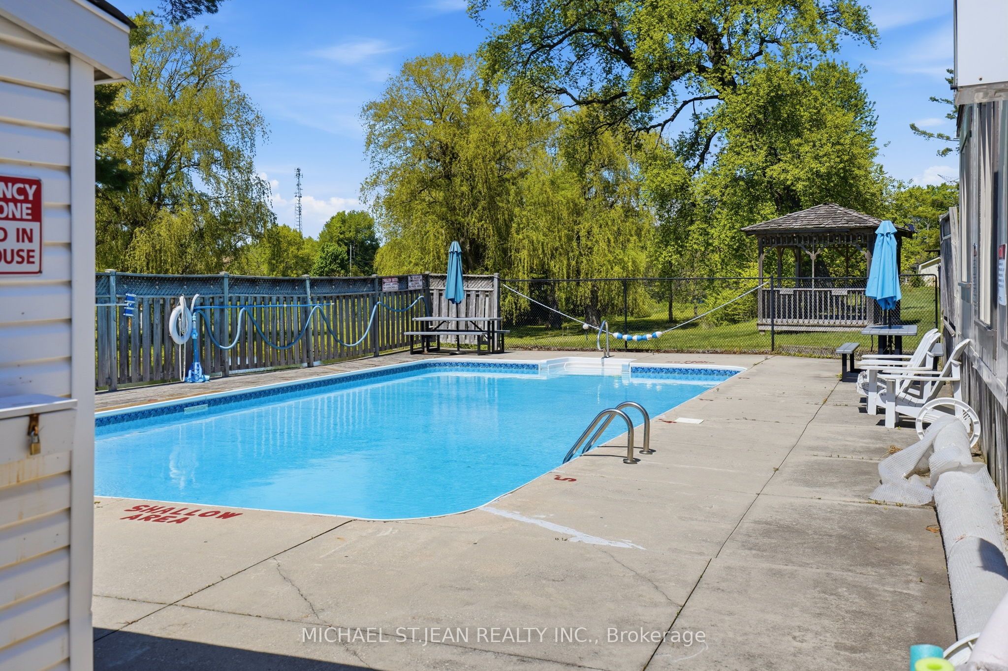 2490 Governors Road B34 Property Photo 35