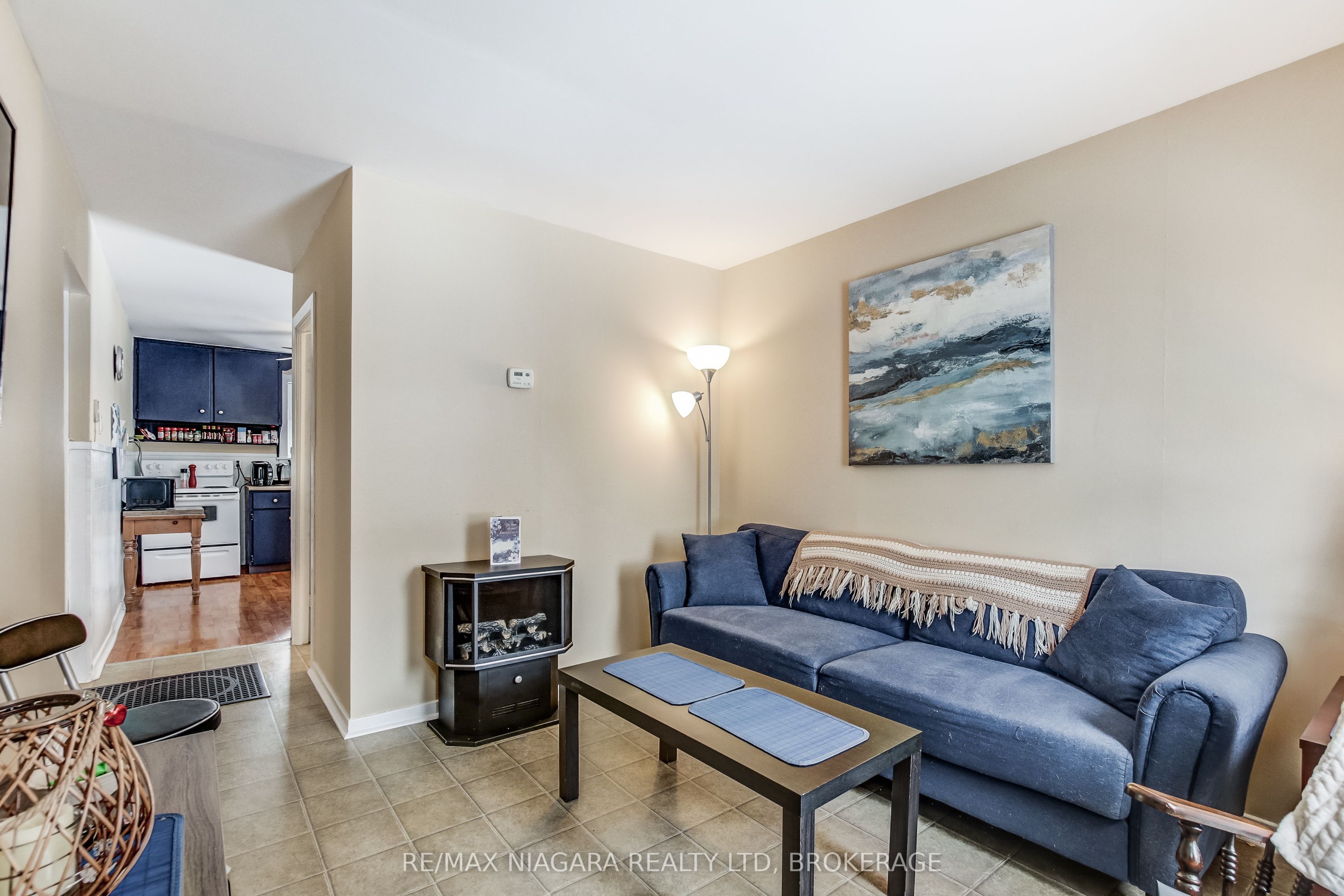 8 Catharine Street Property Photo 4