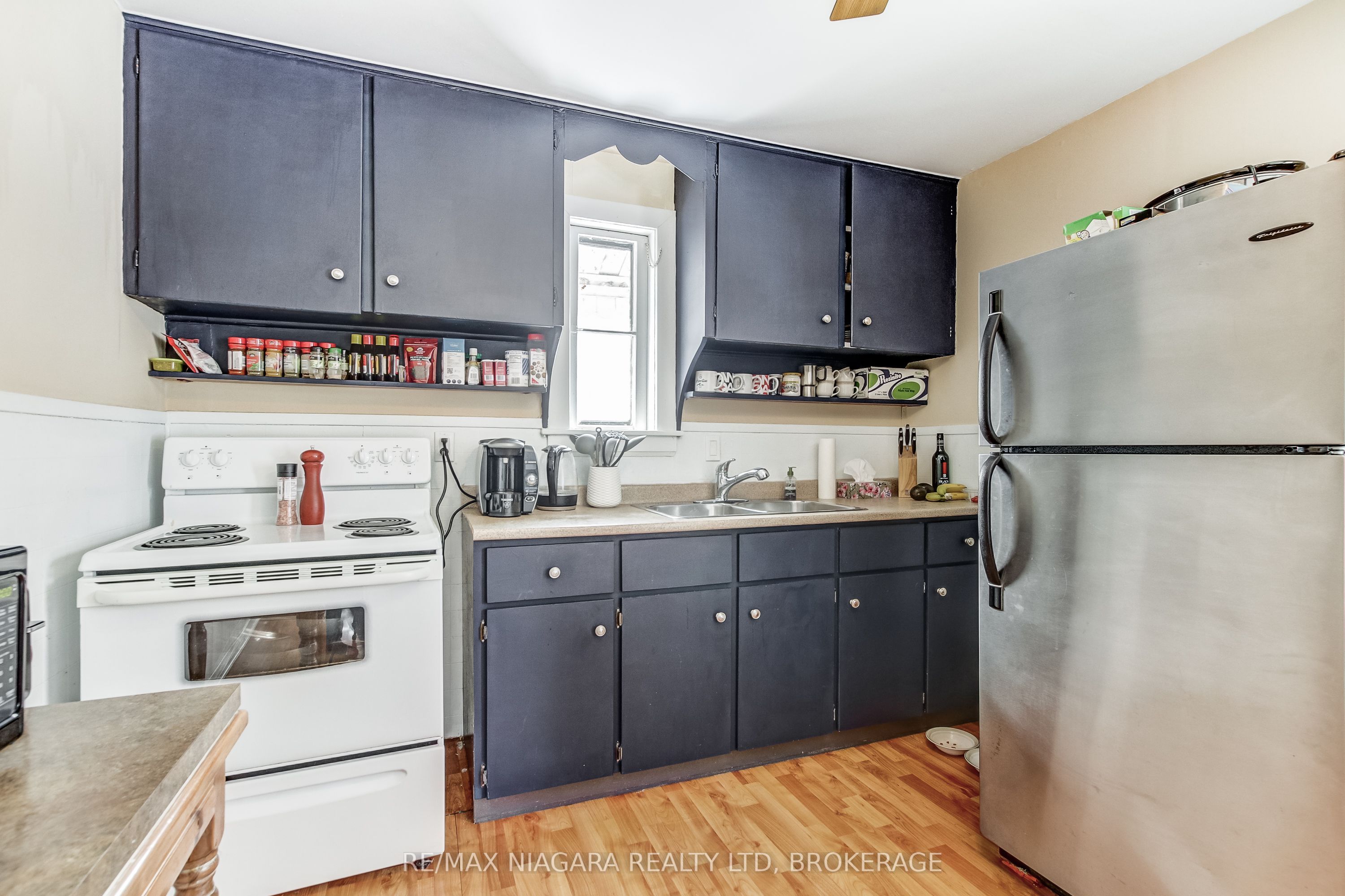 8 Catharine Street Property Photo 10