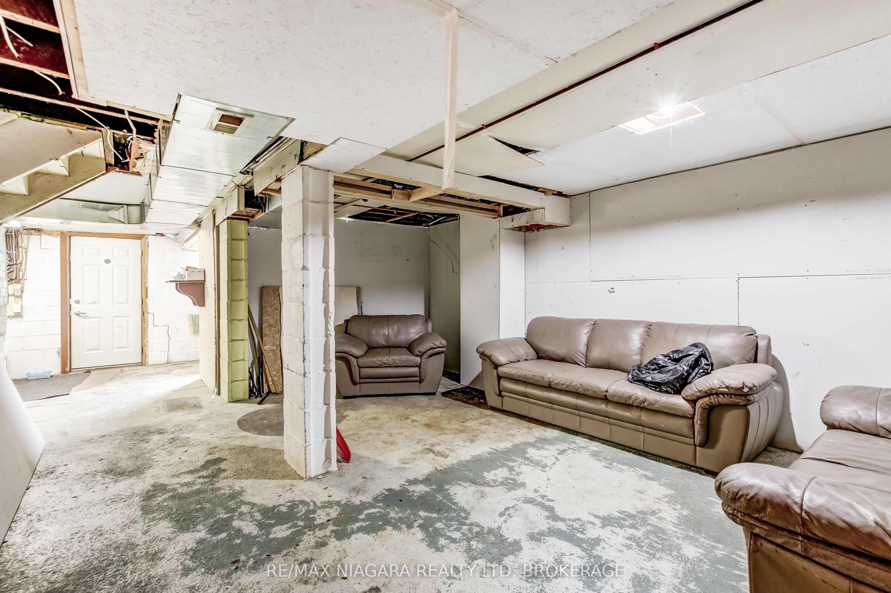 8 Catharine Street Property Photo 14