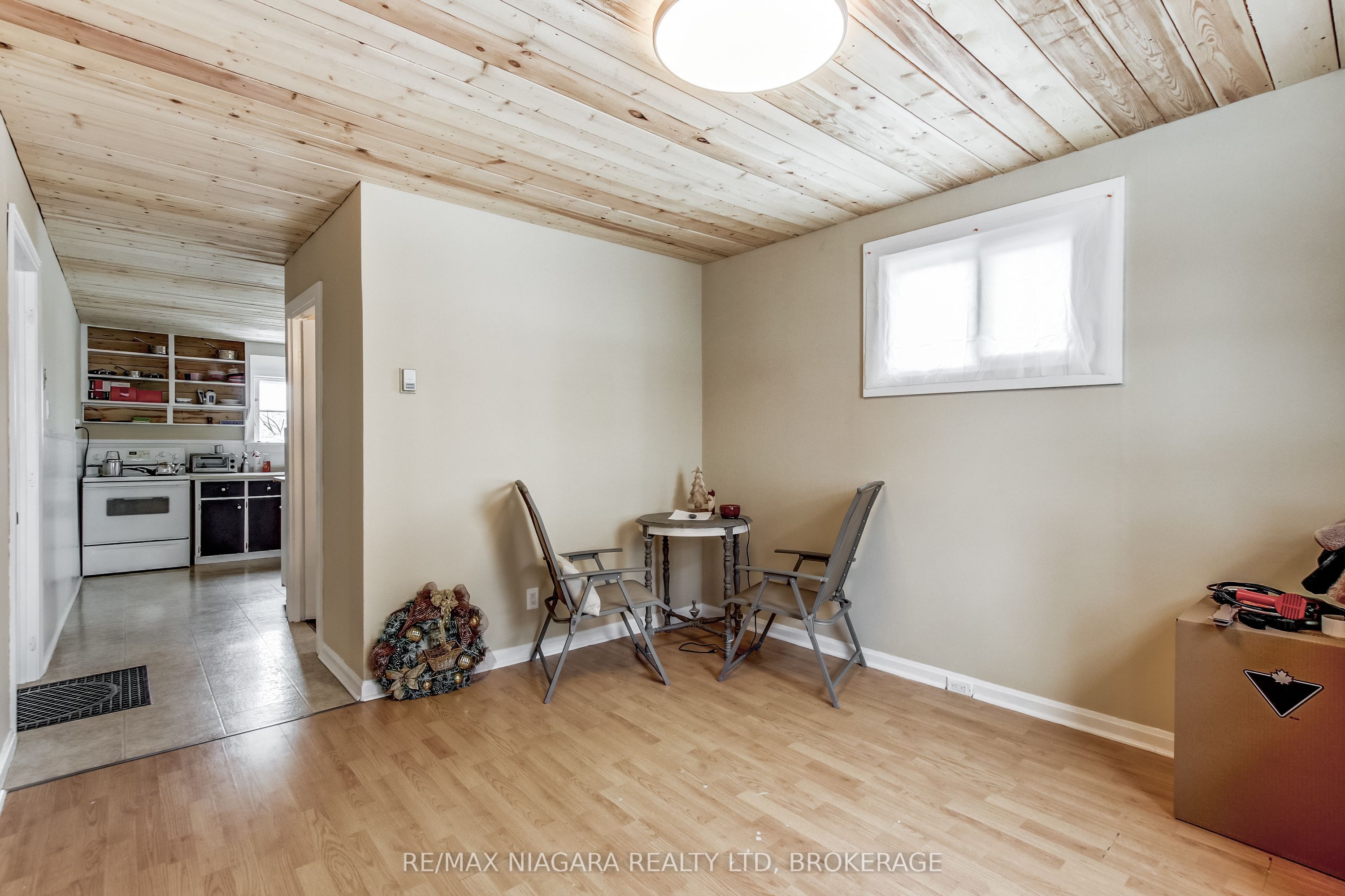 8 Catharine Street Property Photo 19
