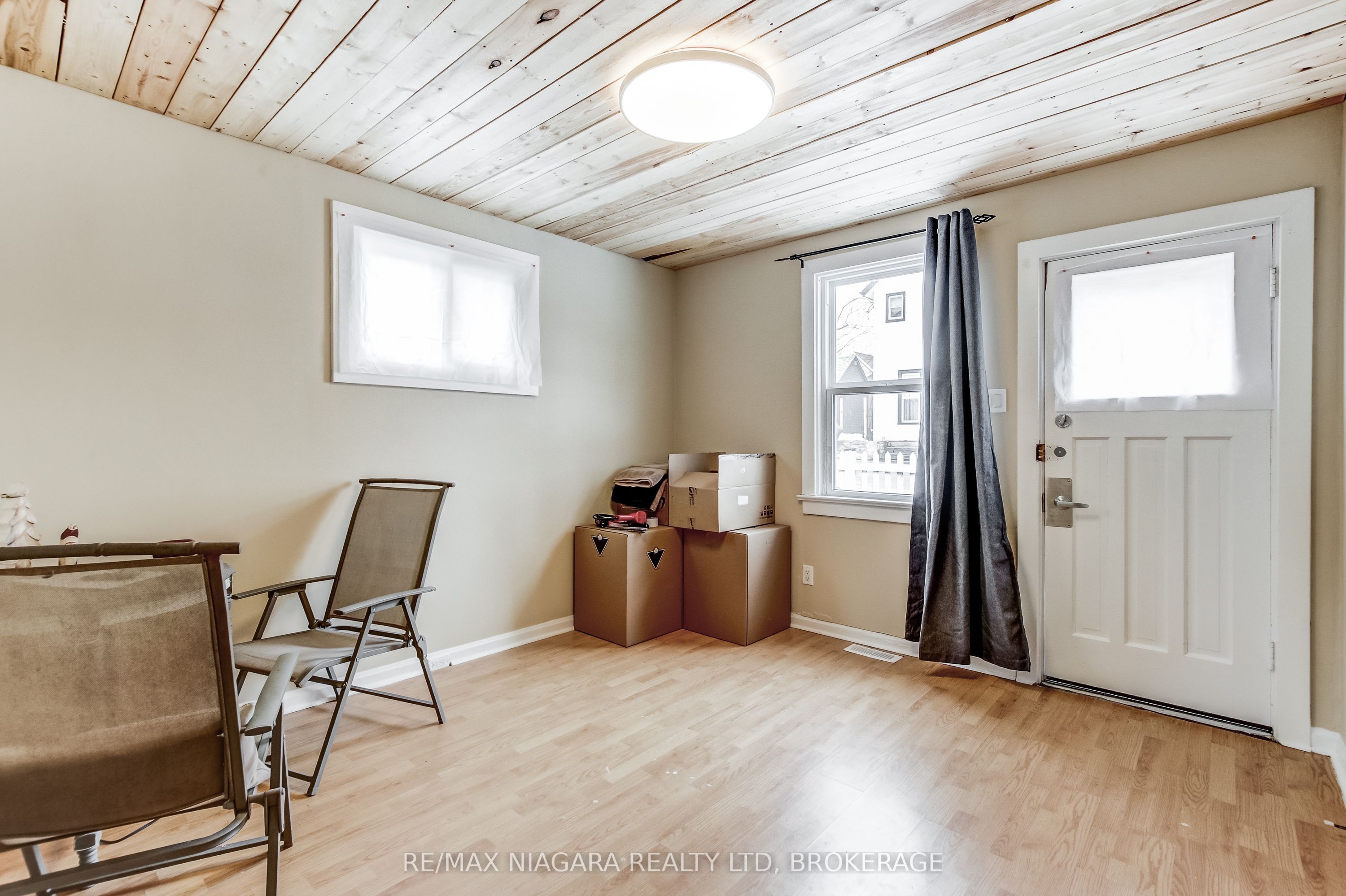 8 Catharine Street Property Photo 20