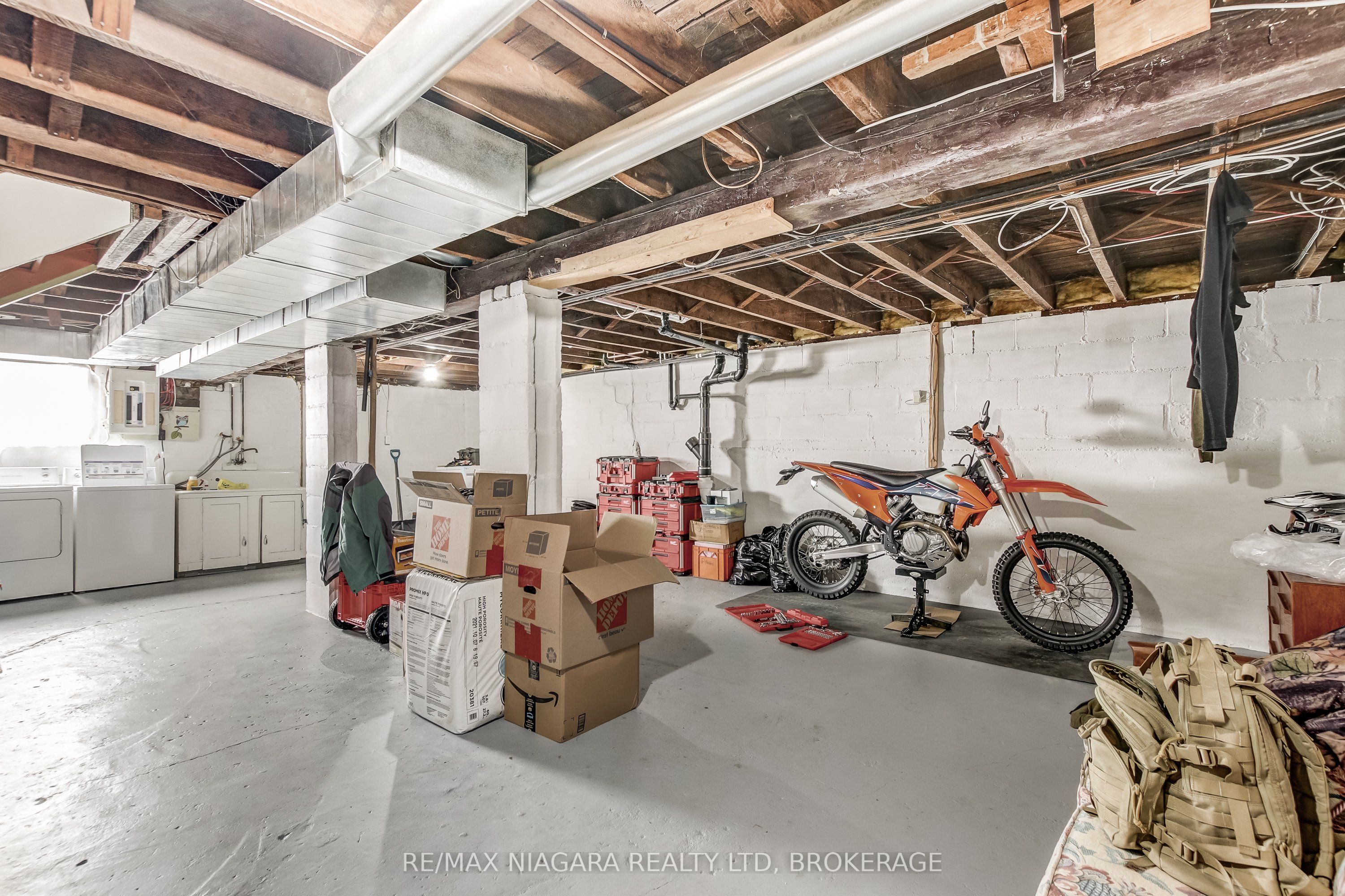 8 Catharine Street Property Photo 31