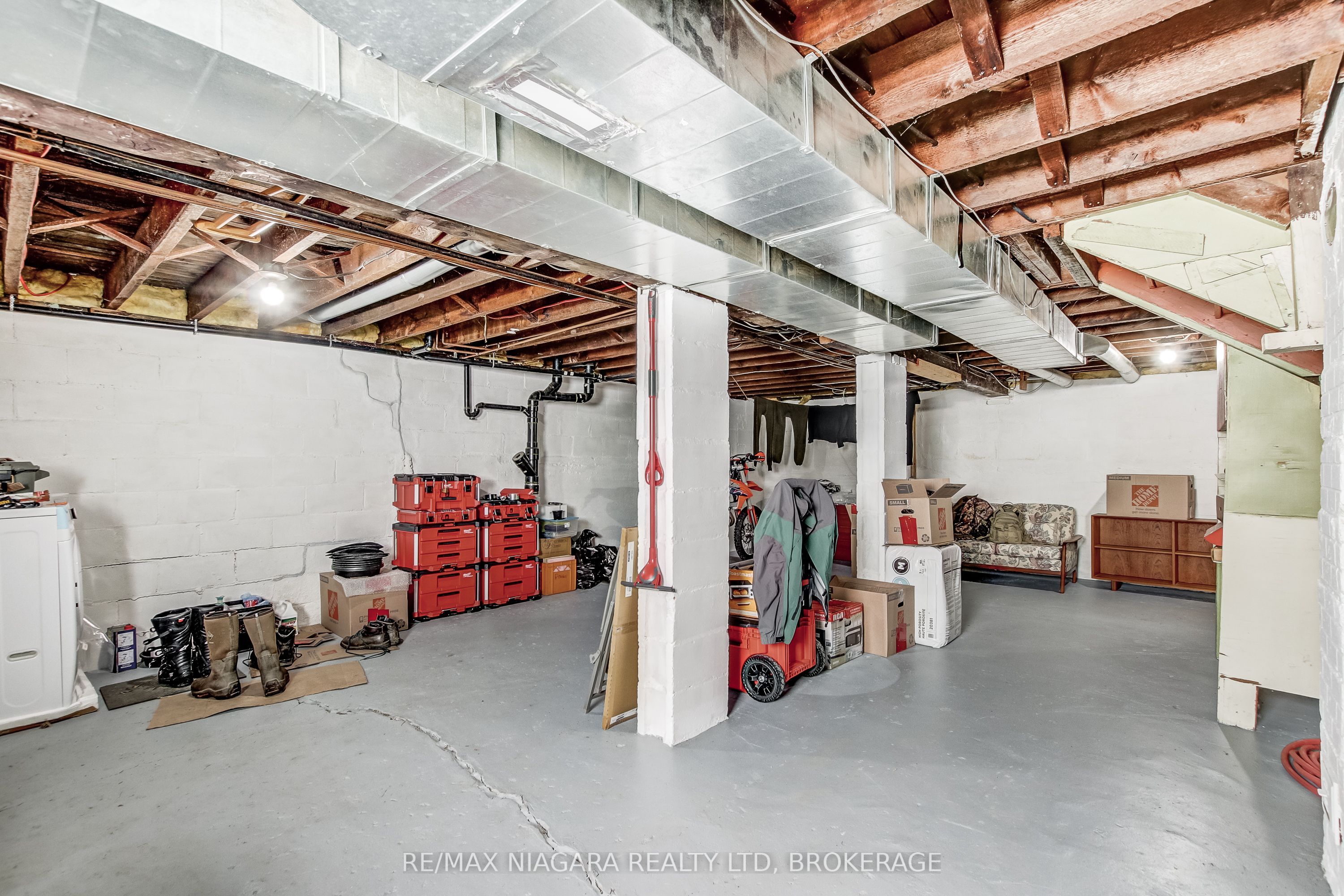 8 Catharine Street Property Photo 34
