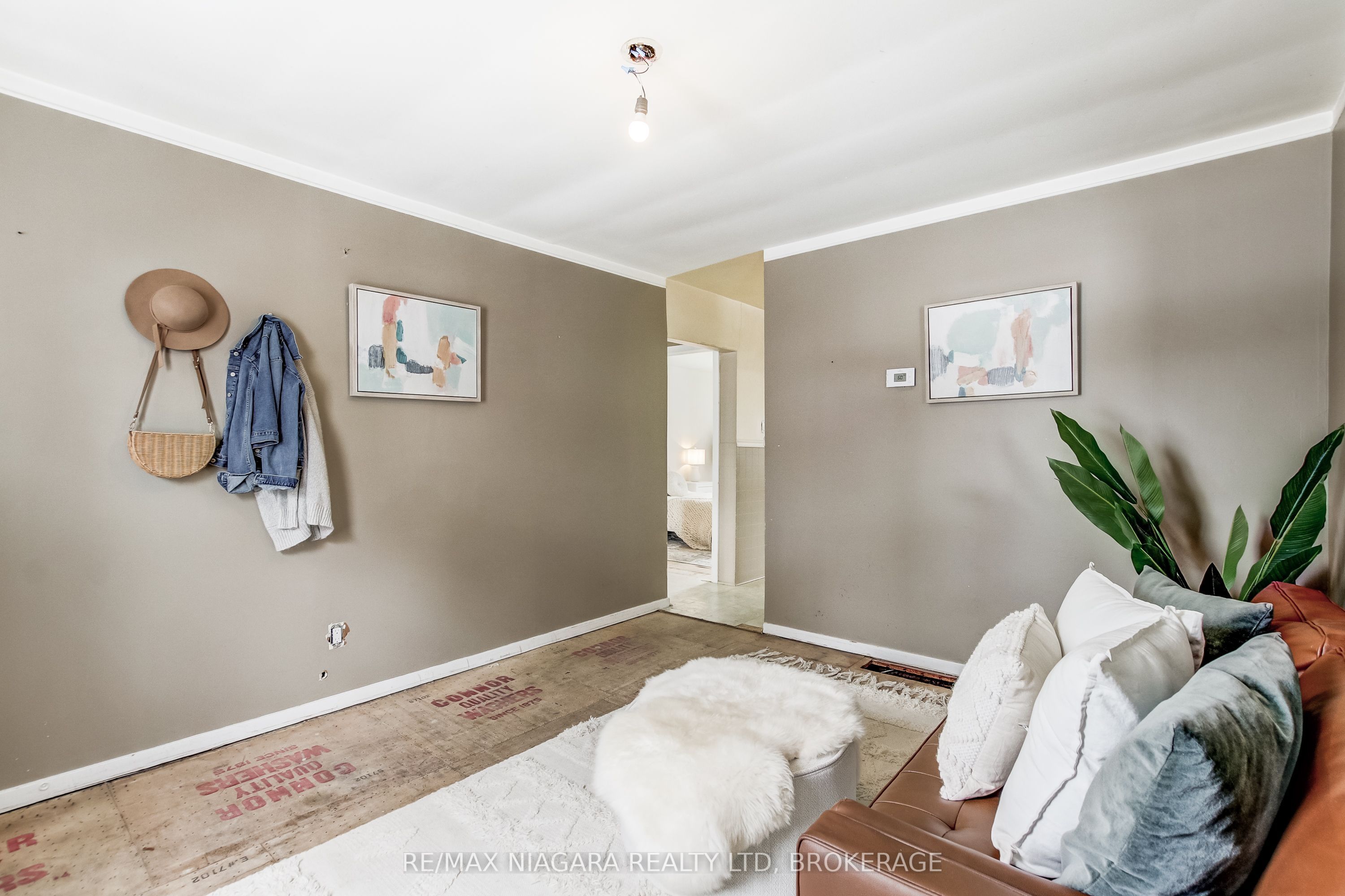 8 Catharine Street Property Photo 37