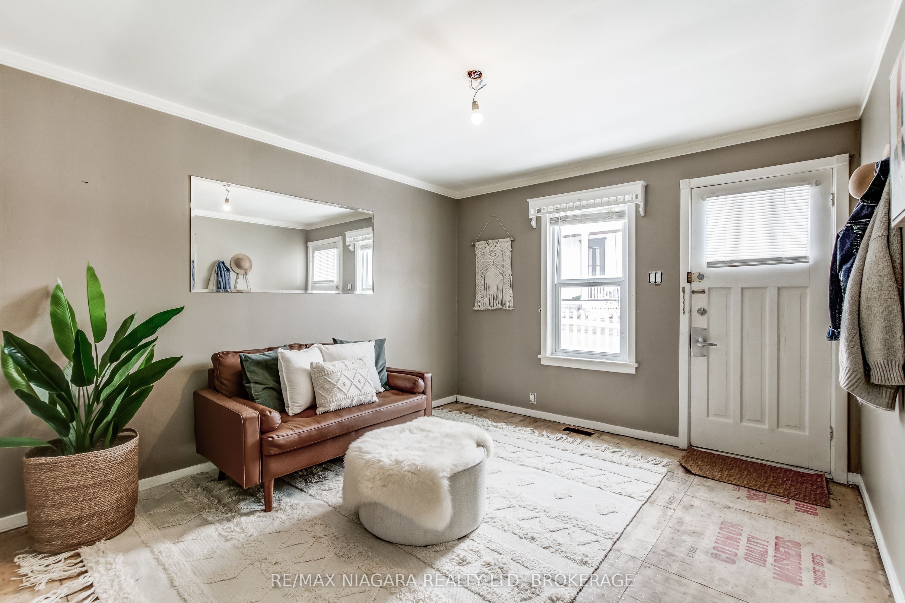 8 Catharine Street Property Photo 38