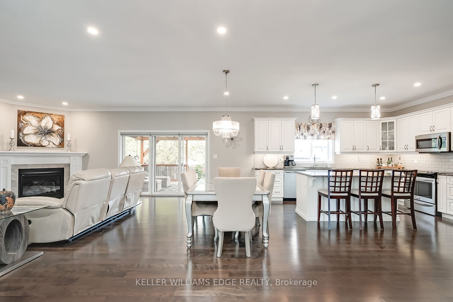 49 Postma Drive Property Photo 7